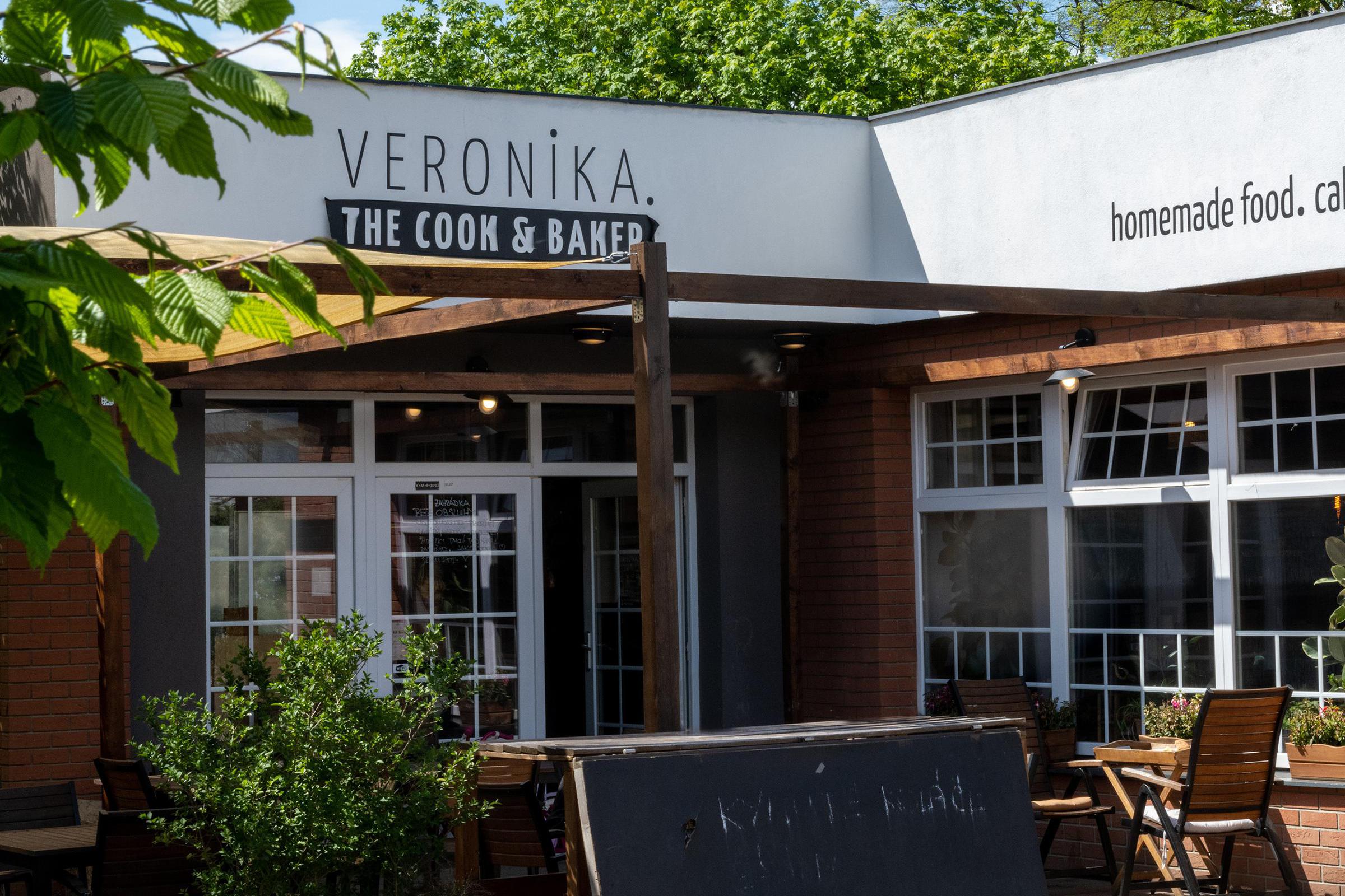 VERONIKA. The Cook & Baker.