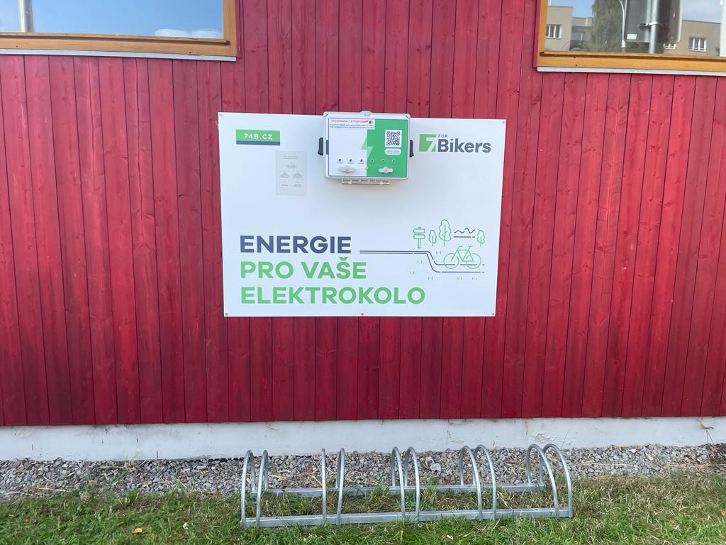 Nabíjecí stanice Věřejné koupaliště Hulák foto 3