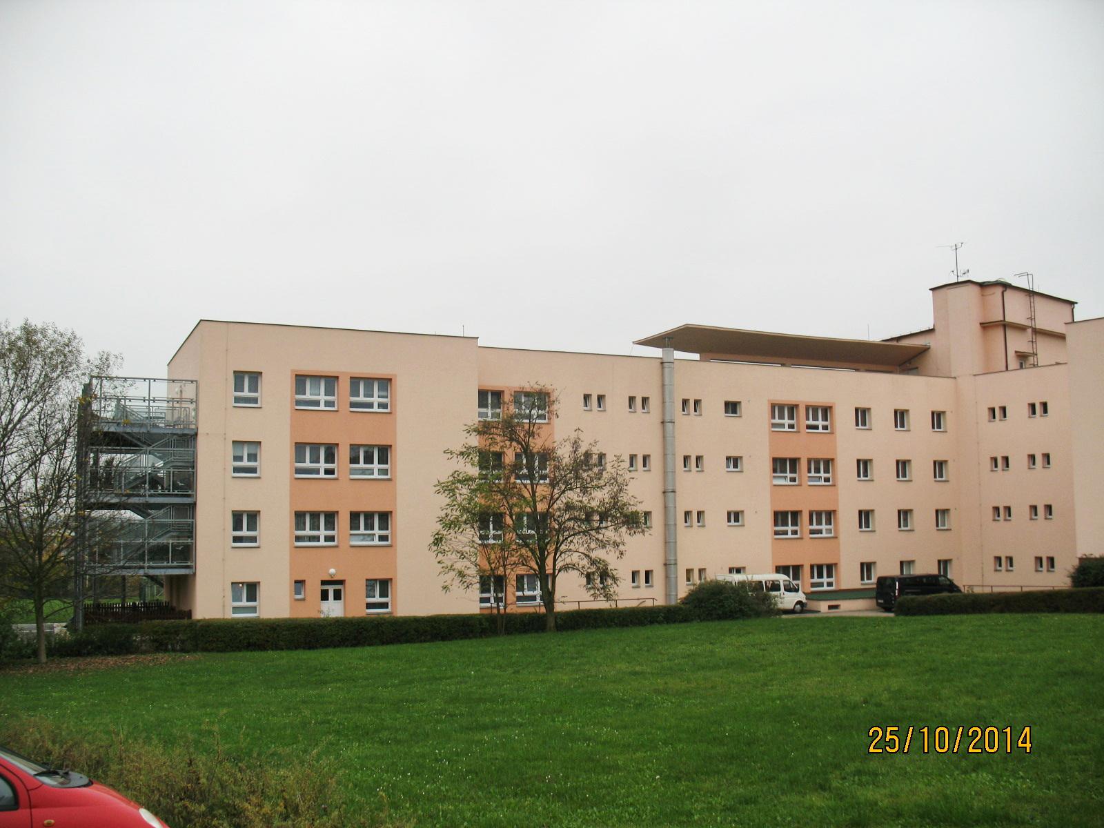 Domov u fontány foto 3