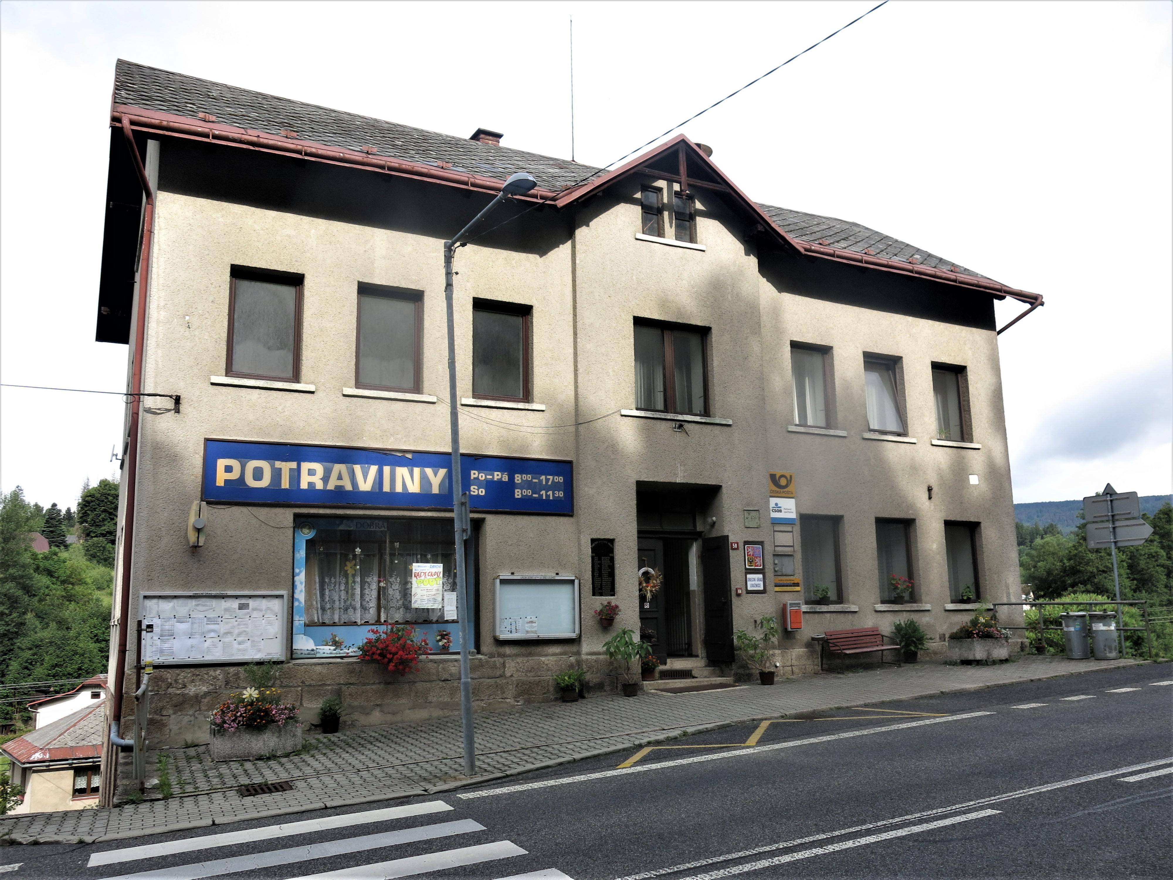 Loužnice - obecní úřad foto 2