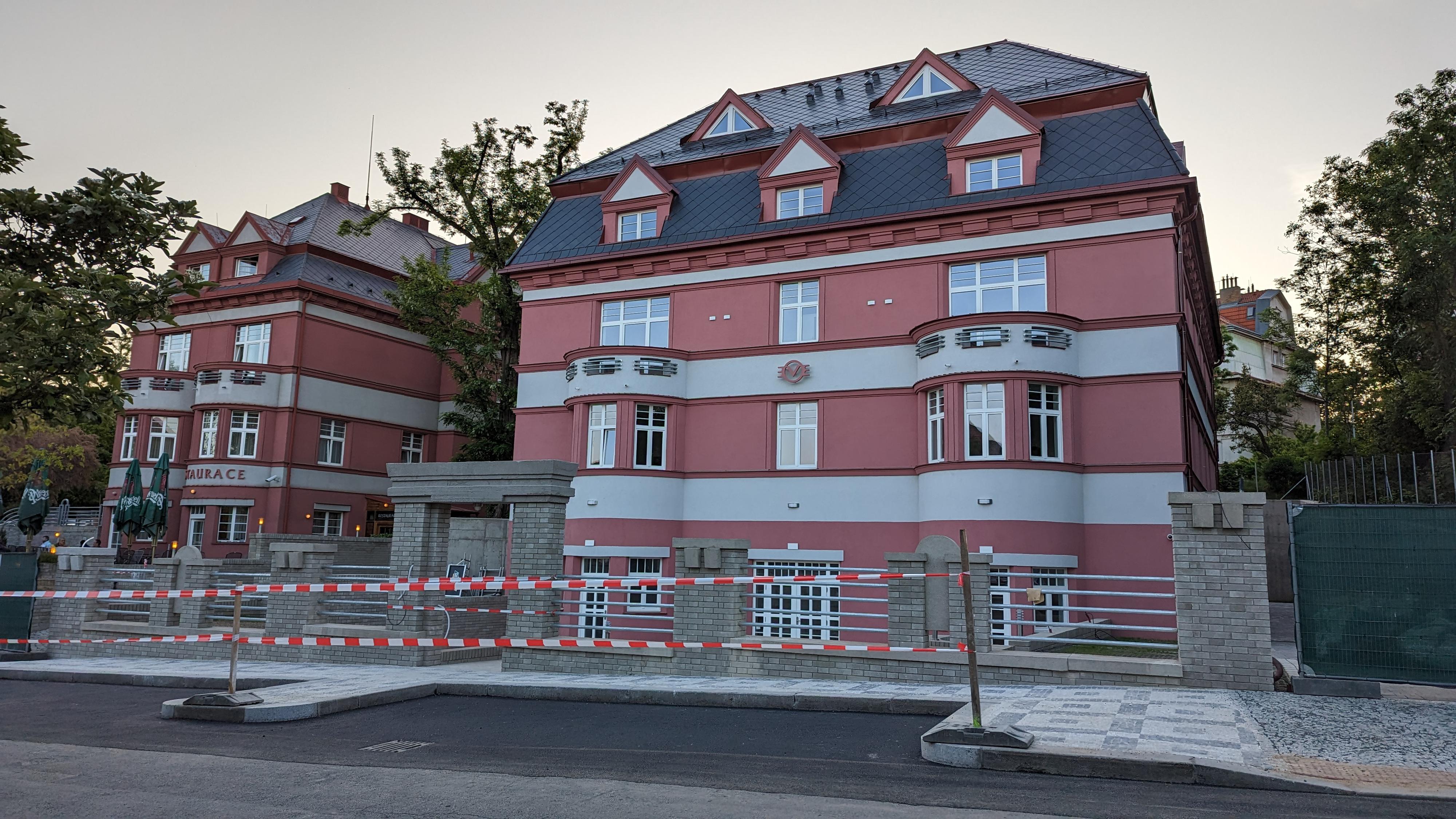 Restaurace V Růžové zahradě foto 5