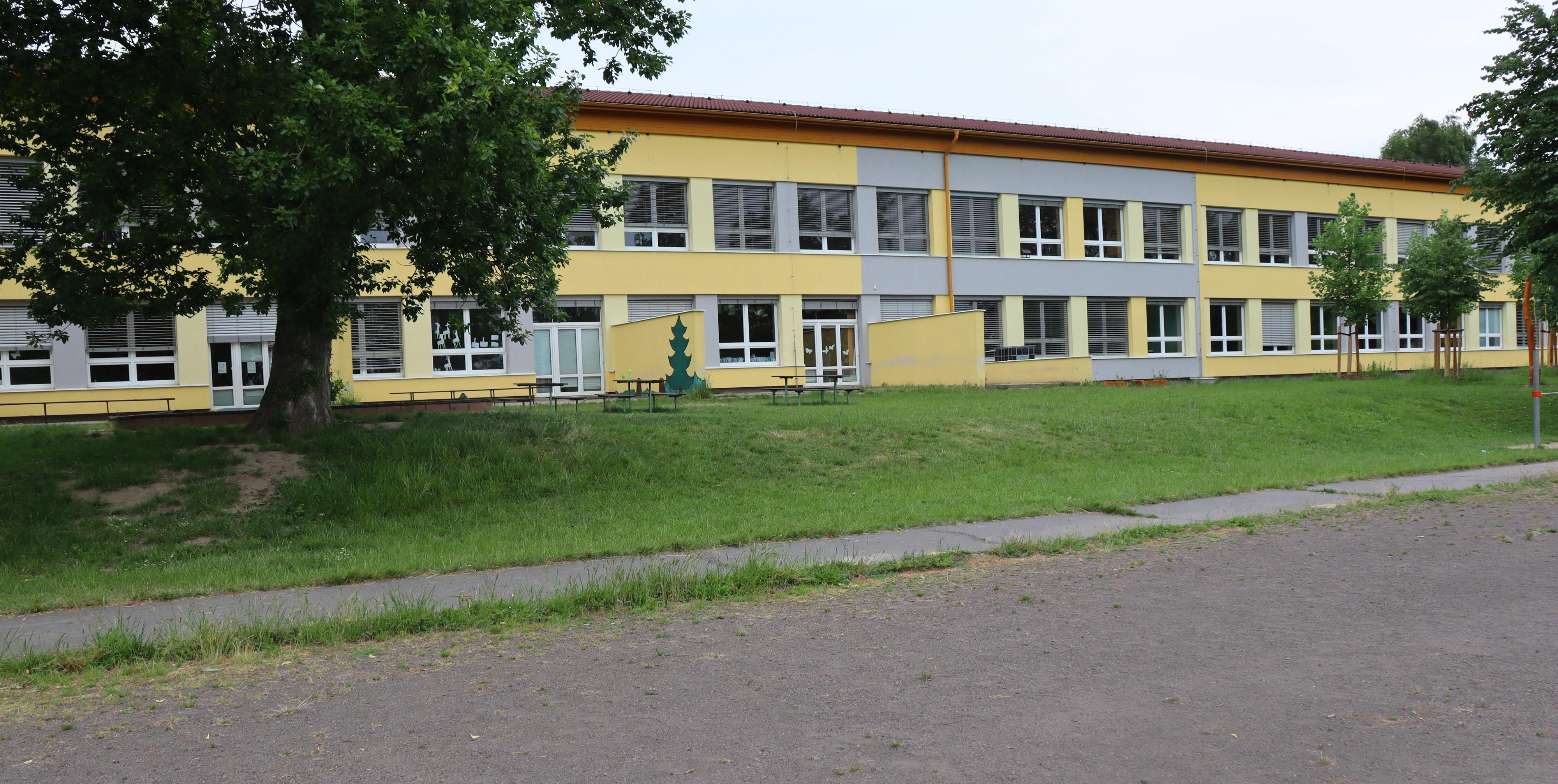Základní škola Sezemice foto 4