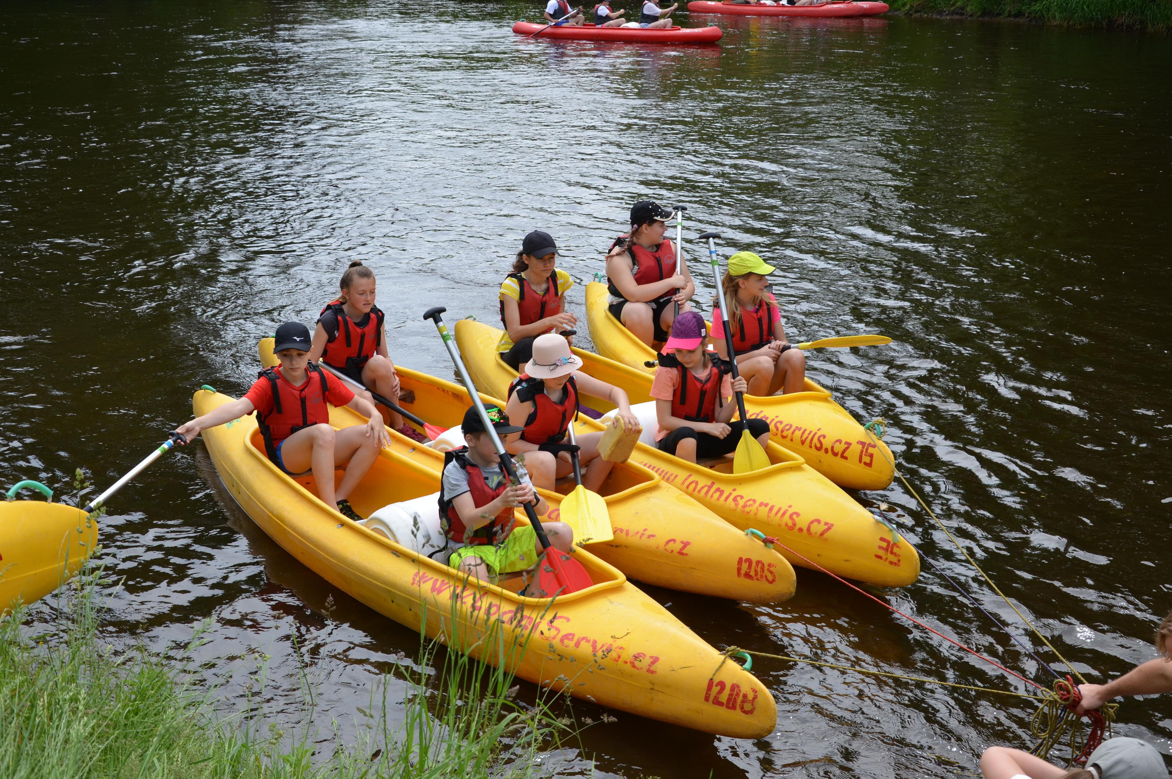 Lodní servis Strakonice - Půjčovna kánoí a raftů Vrcovice