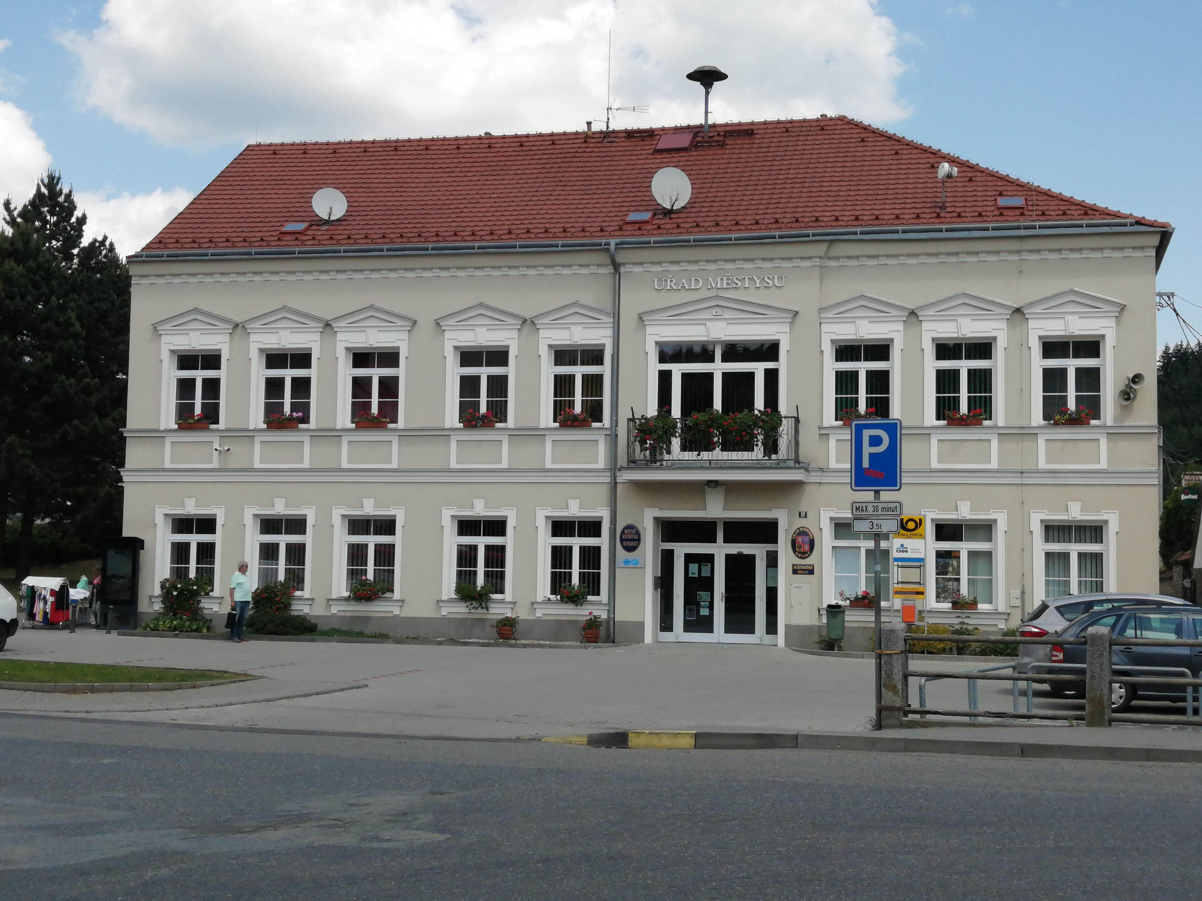 Městys Křtiny foto 3
