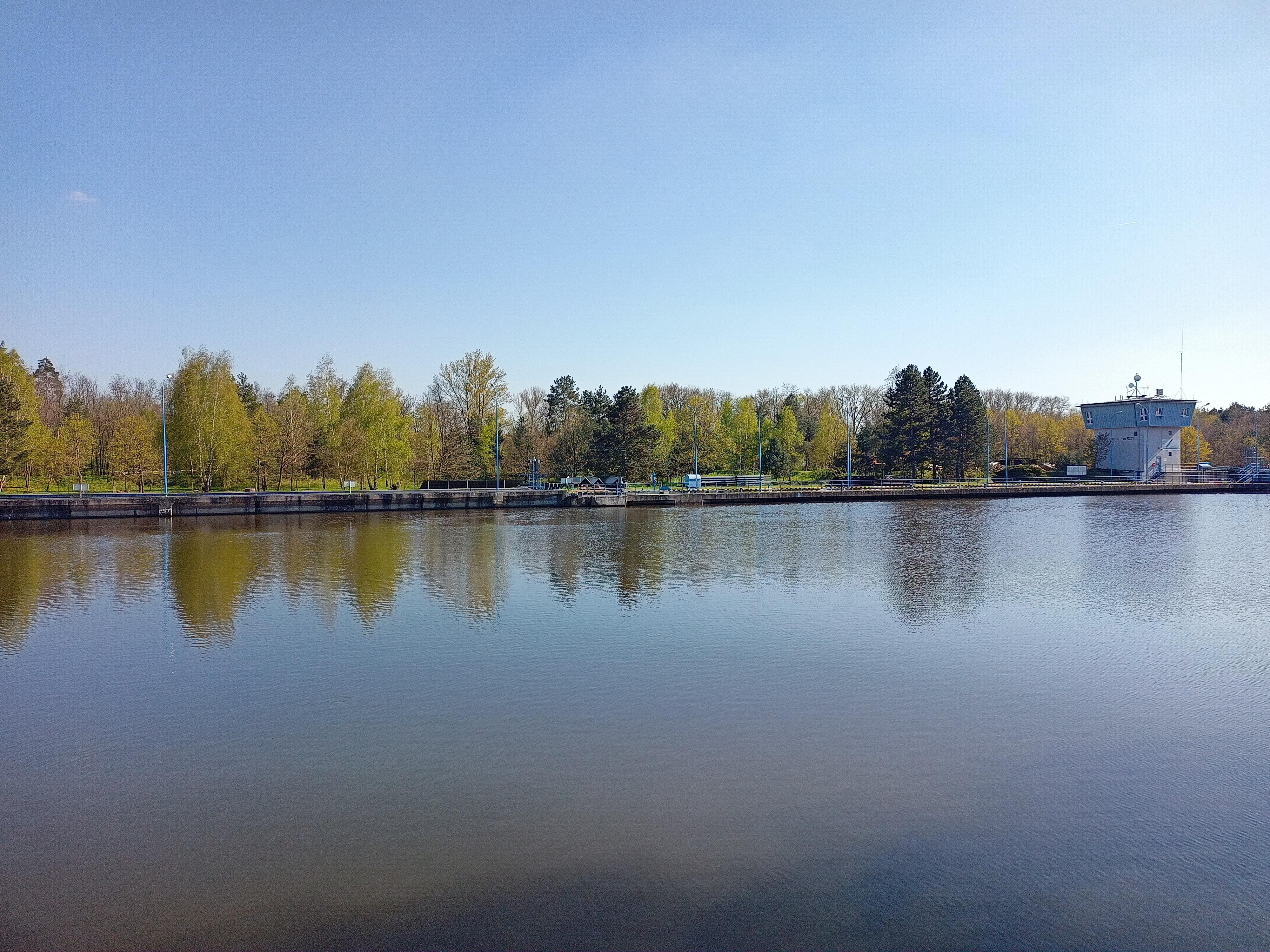 Plavební komora Týnec nad Labem foto 3