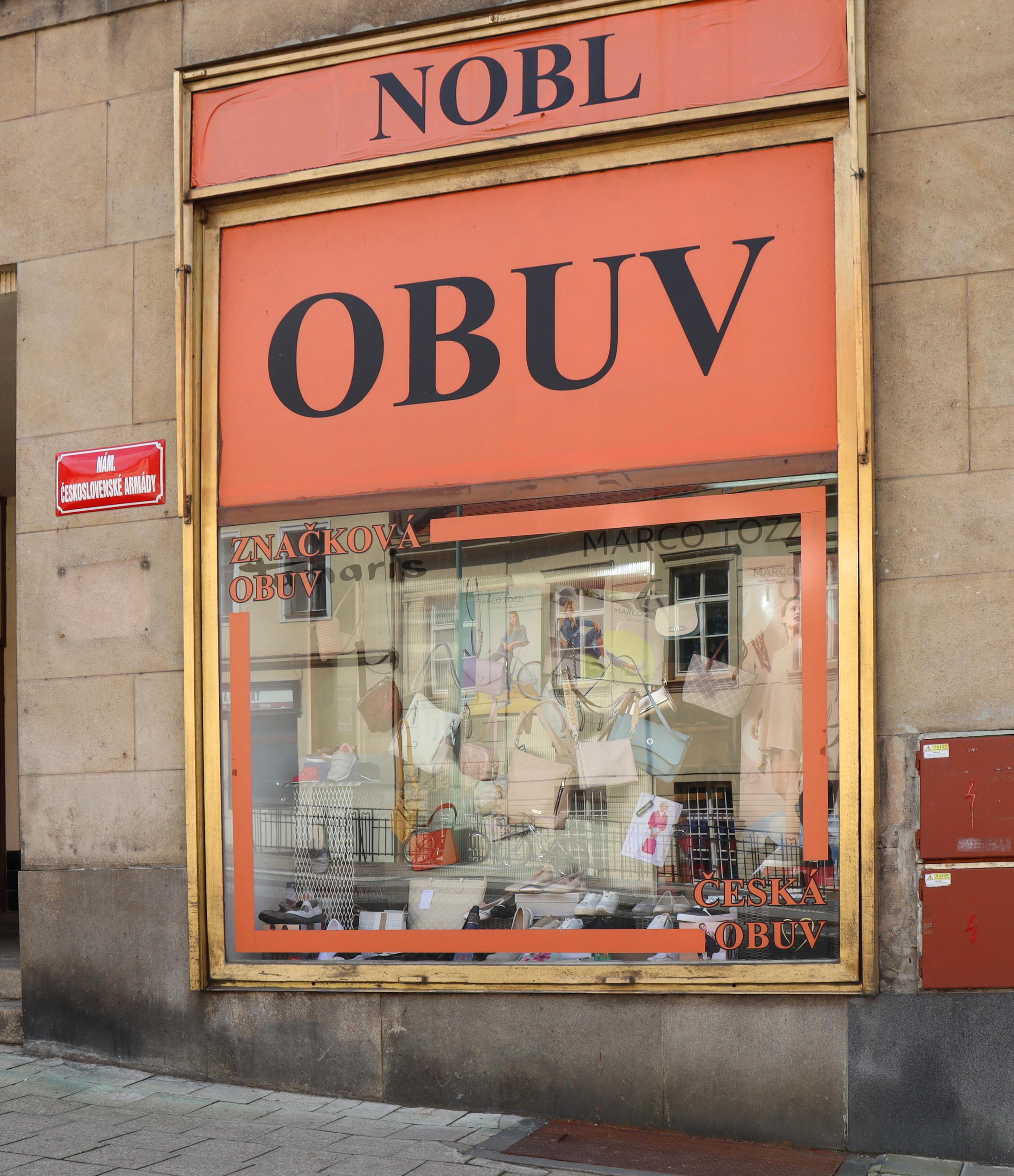 OBUV NOBL foto 2