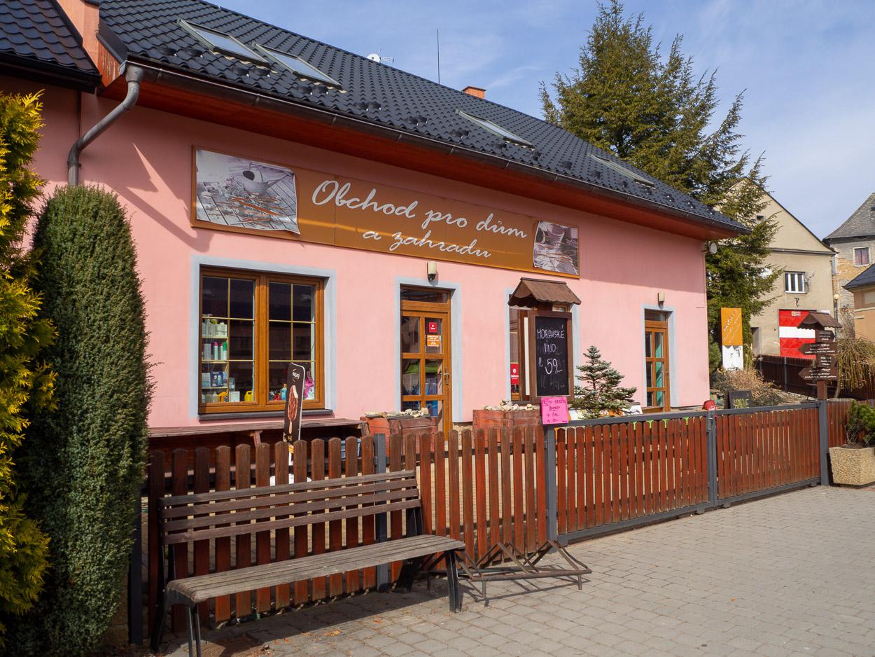 Obchod pro dům a zahradu foto 5