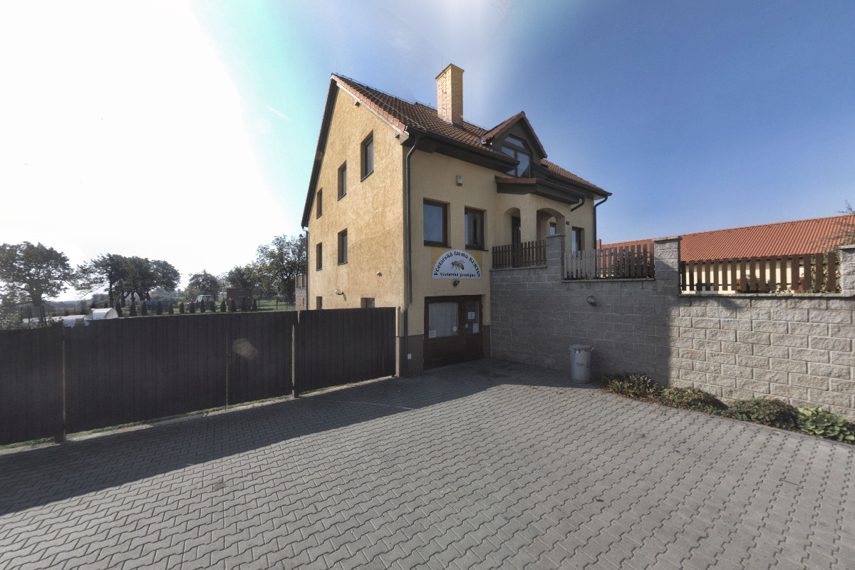 Včelařská farma Kurtin