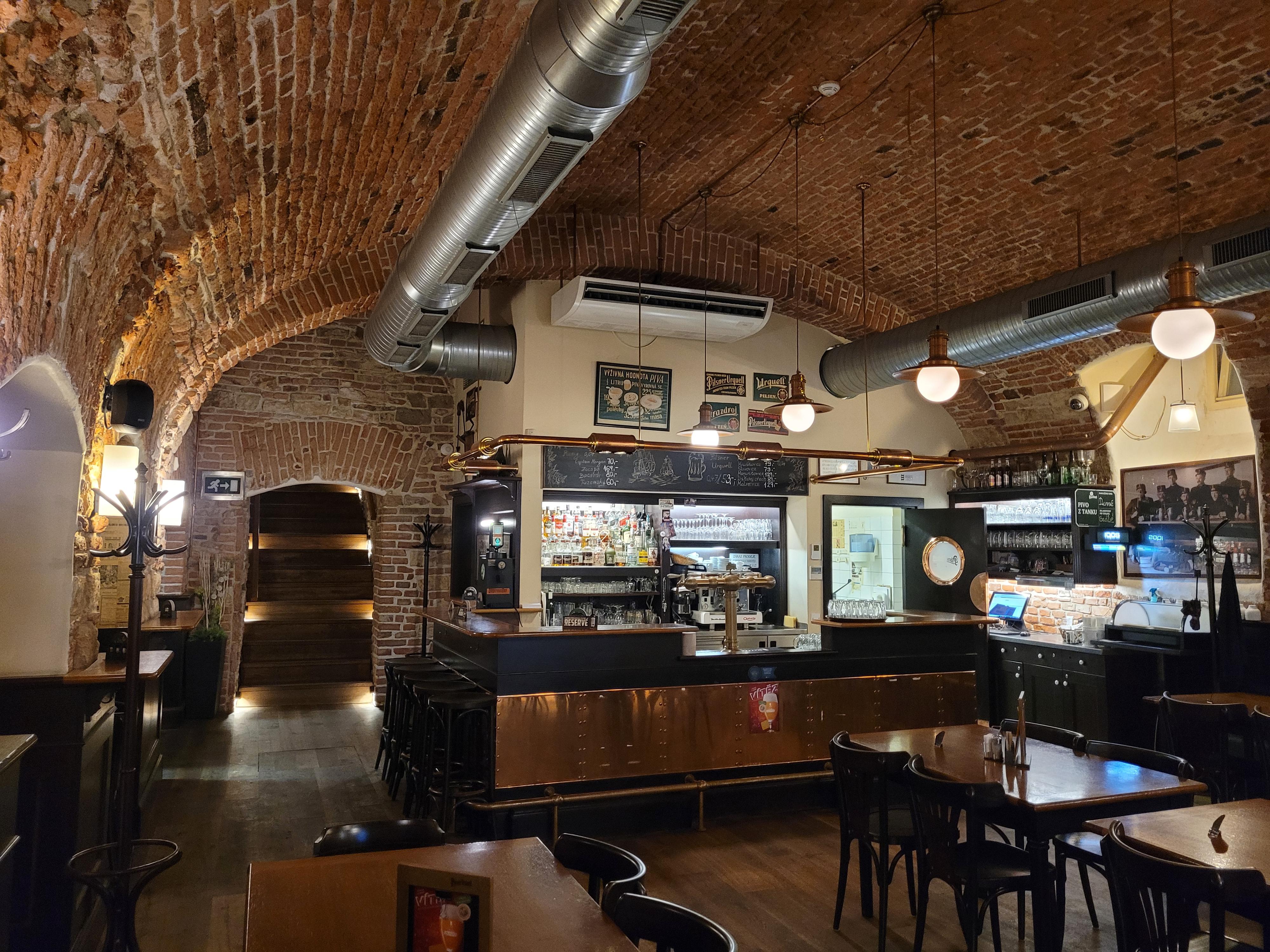 Malostranská beseda - hudební a divadelní klub foto 6