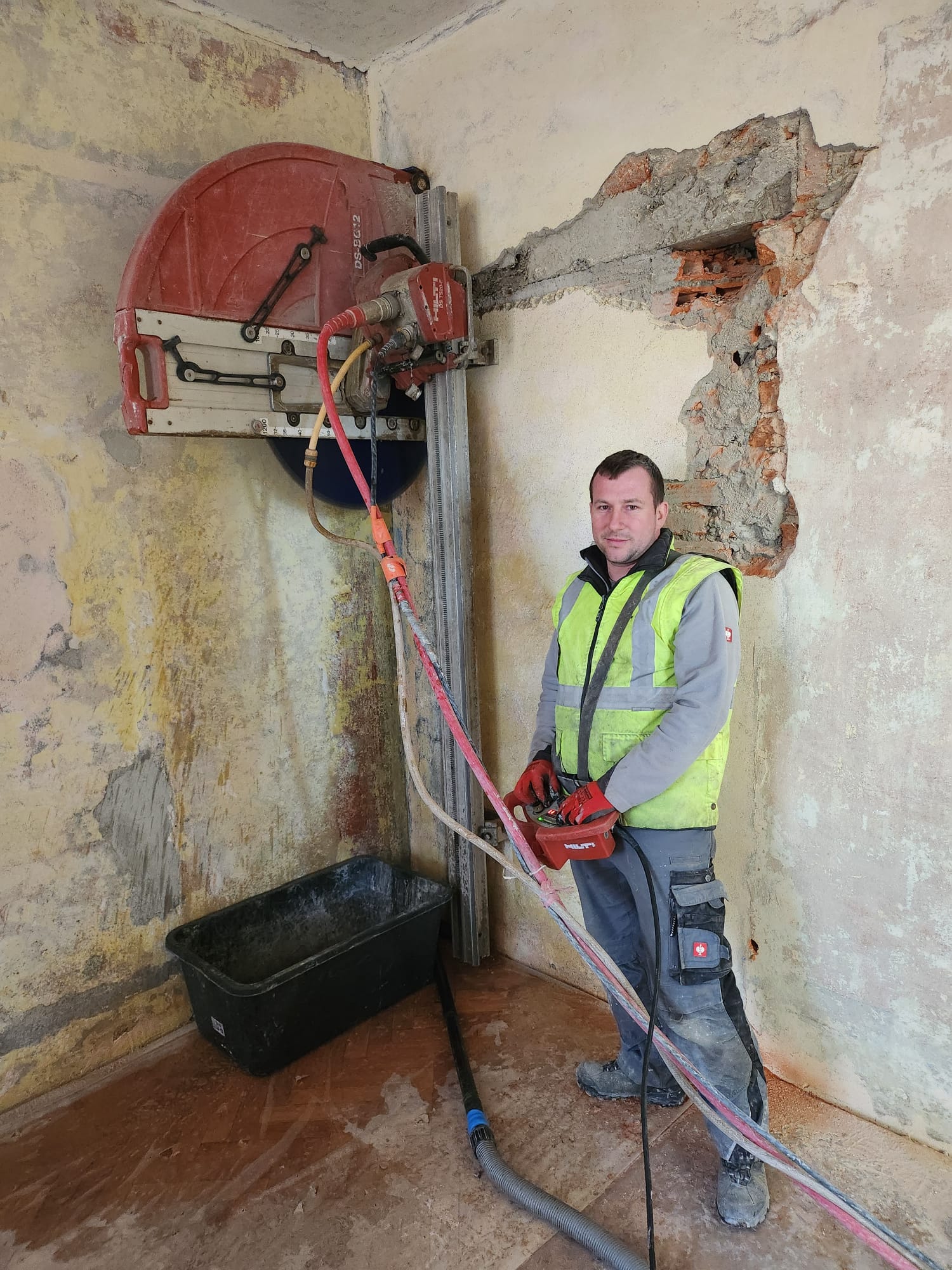 Rýznar Stavby | Řezání & Vrtání betonu foto 3