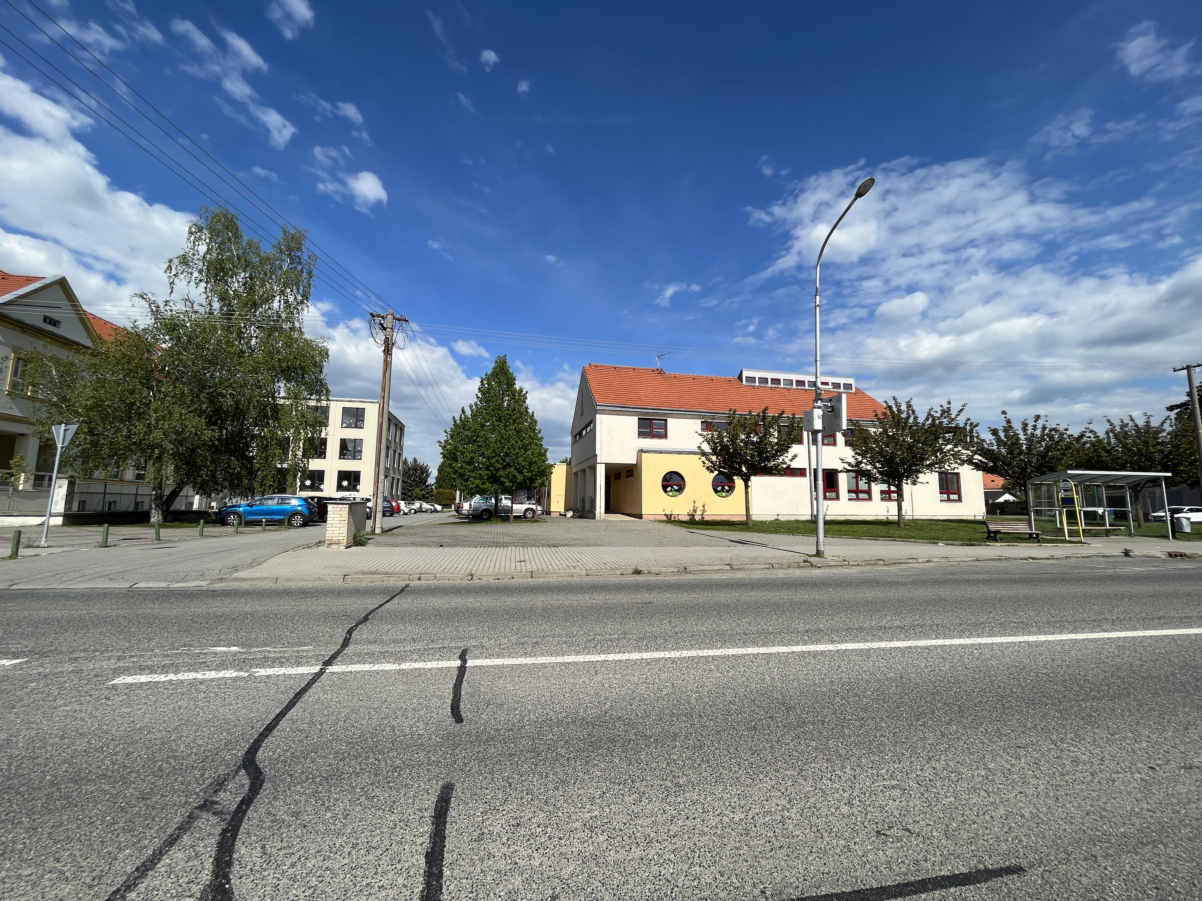 Masarykova základní škola a mateřská škola Nezamyslice foto 2