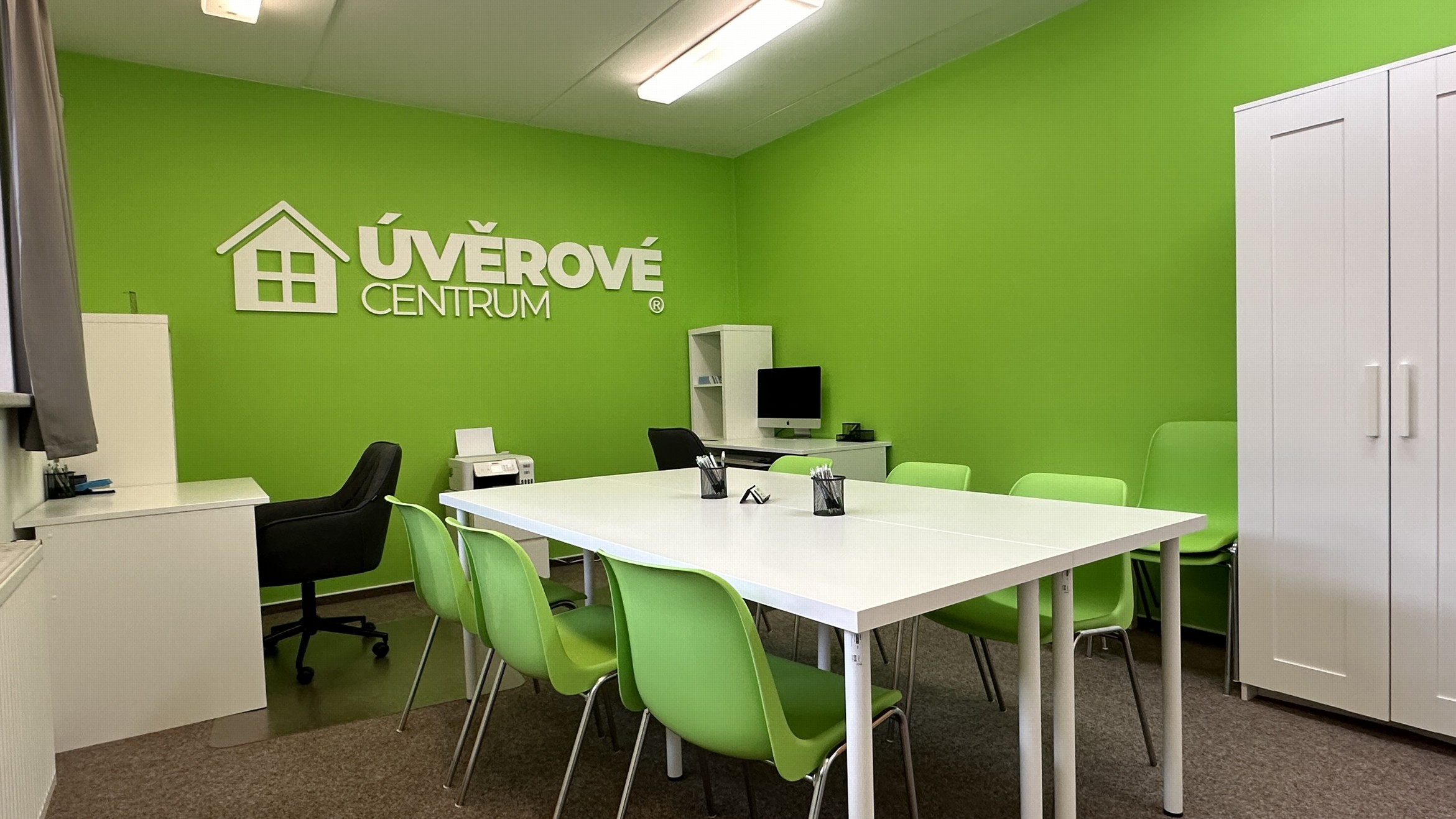 Igor Kahánek, Úvěrové Centrum foto 3