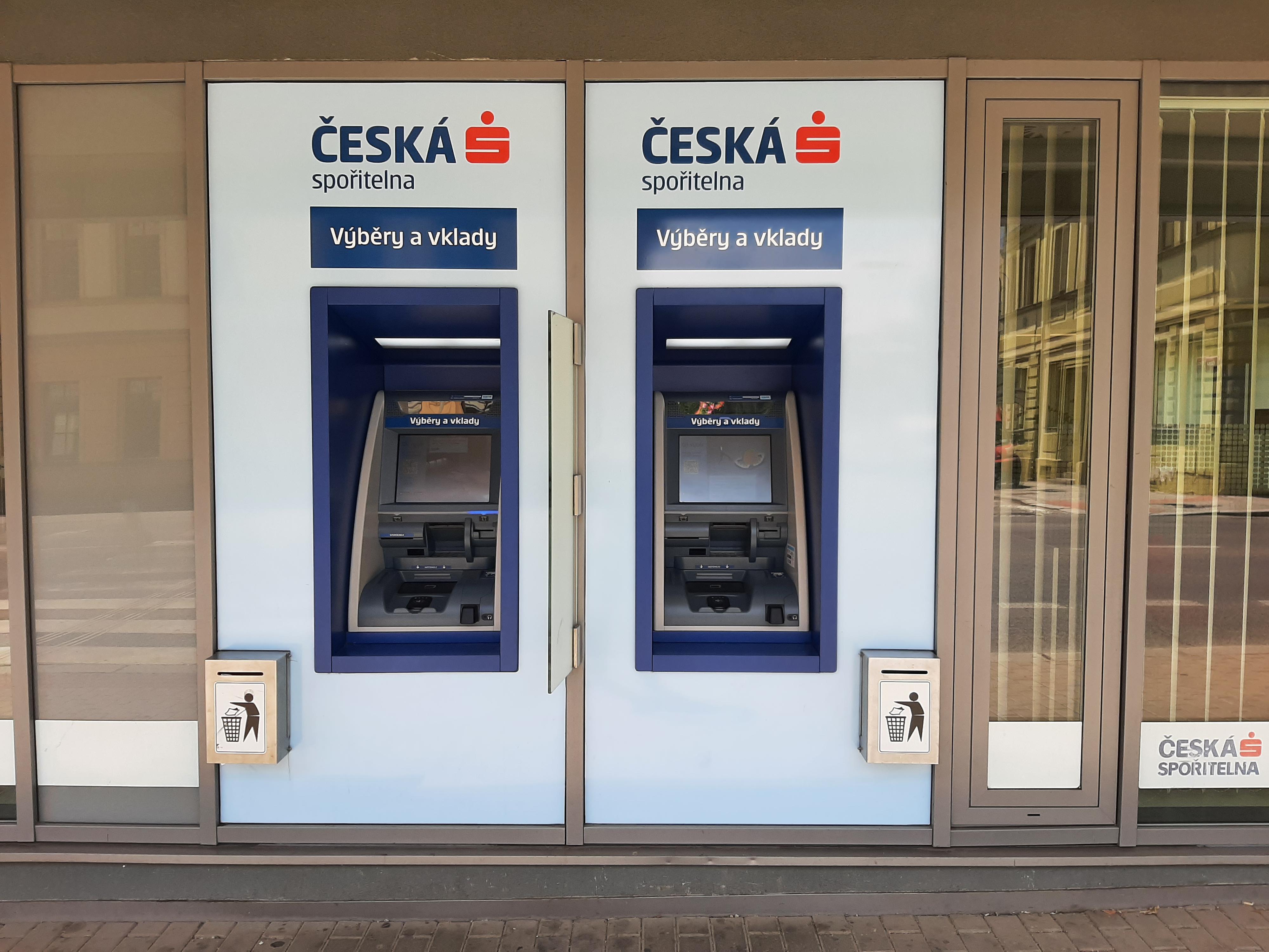 Platbomat České spořitelny foto 2