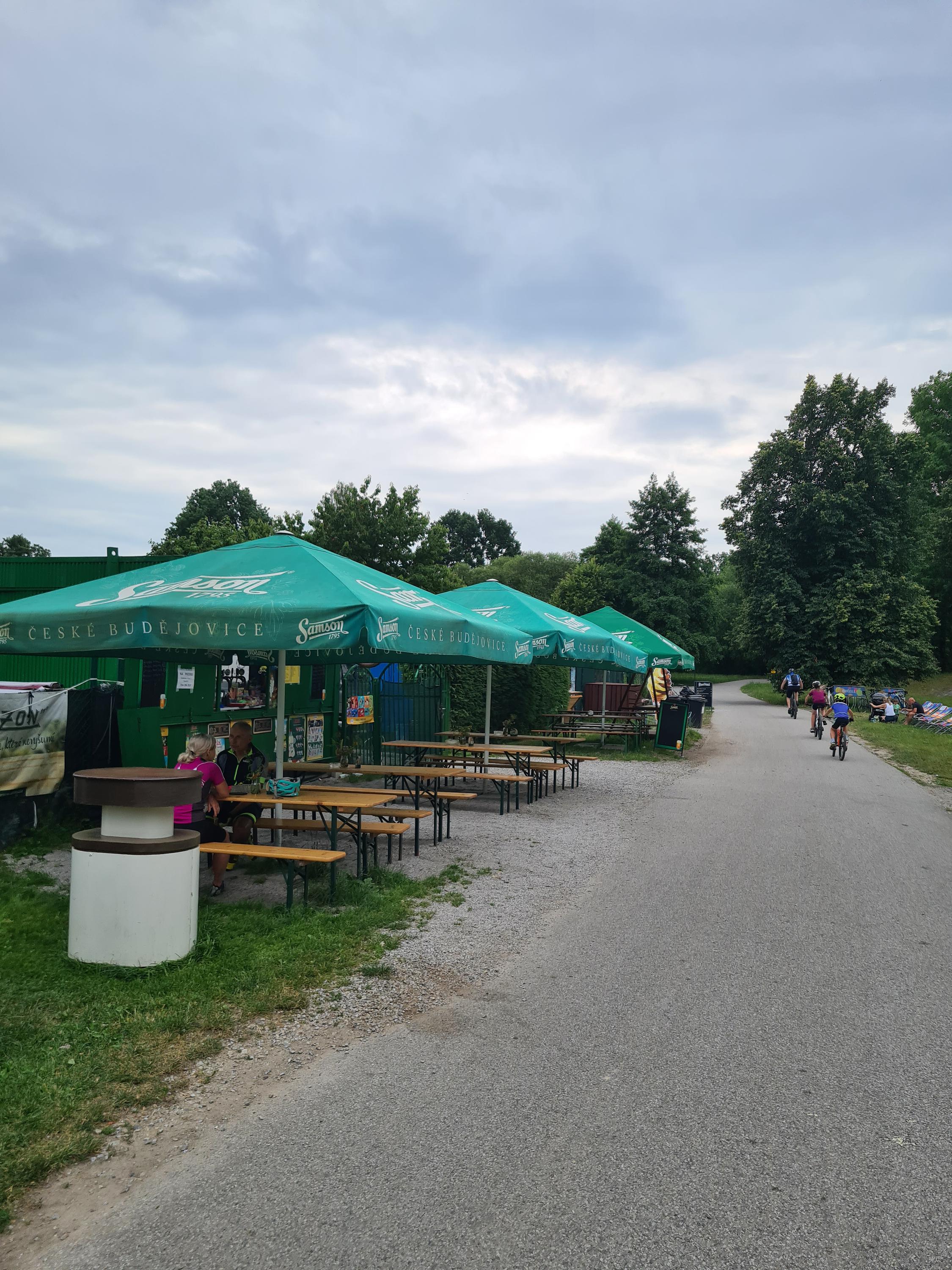 Občerstvení U Velkého jezu foto 2