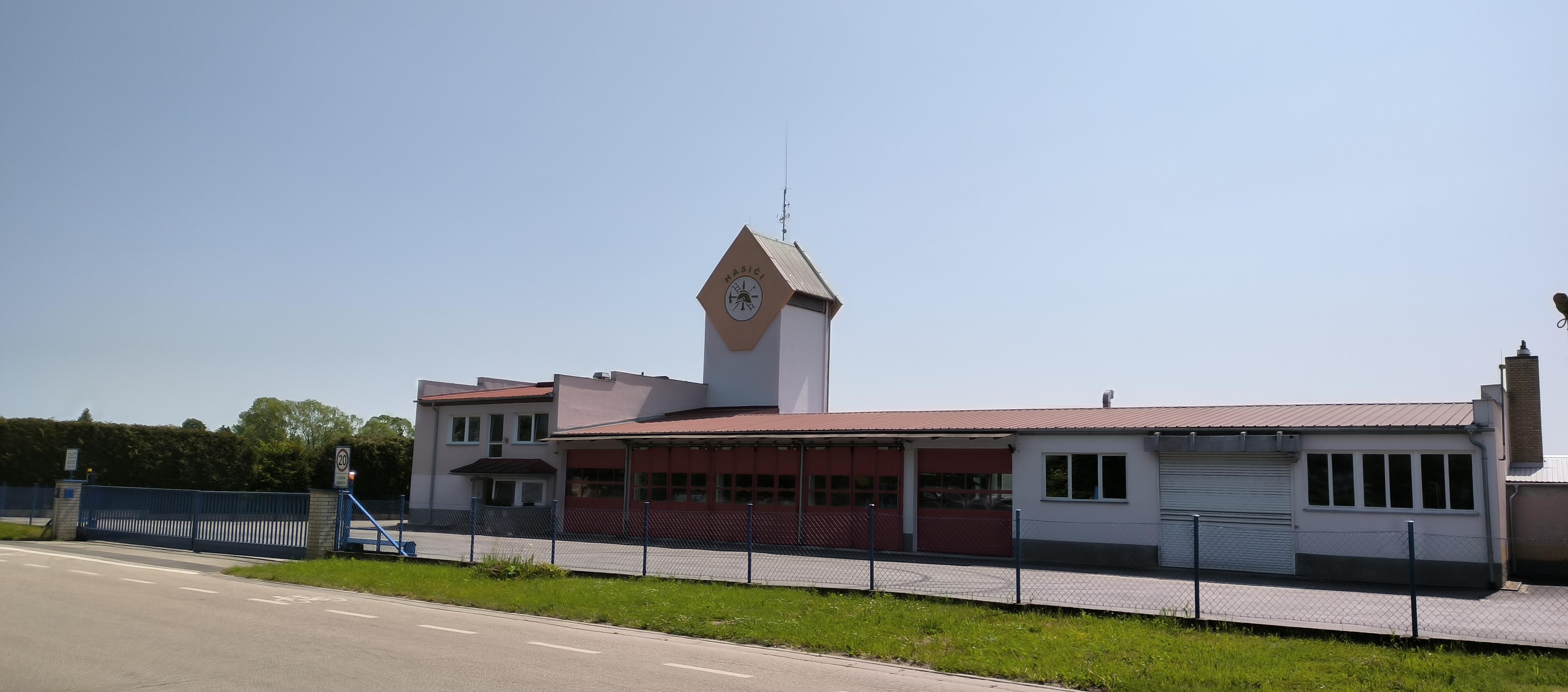 Hasičský záchranný sbor Jihočeského kraje - Požární stanice Třeboň foto 2