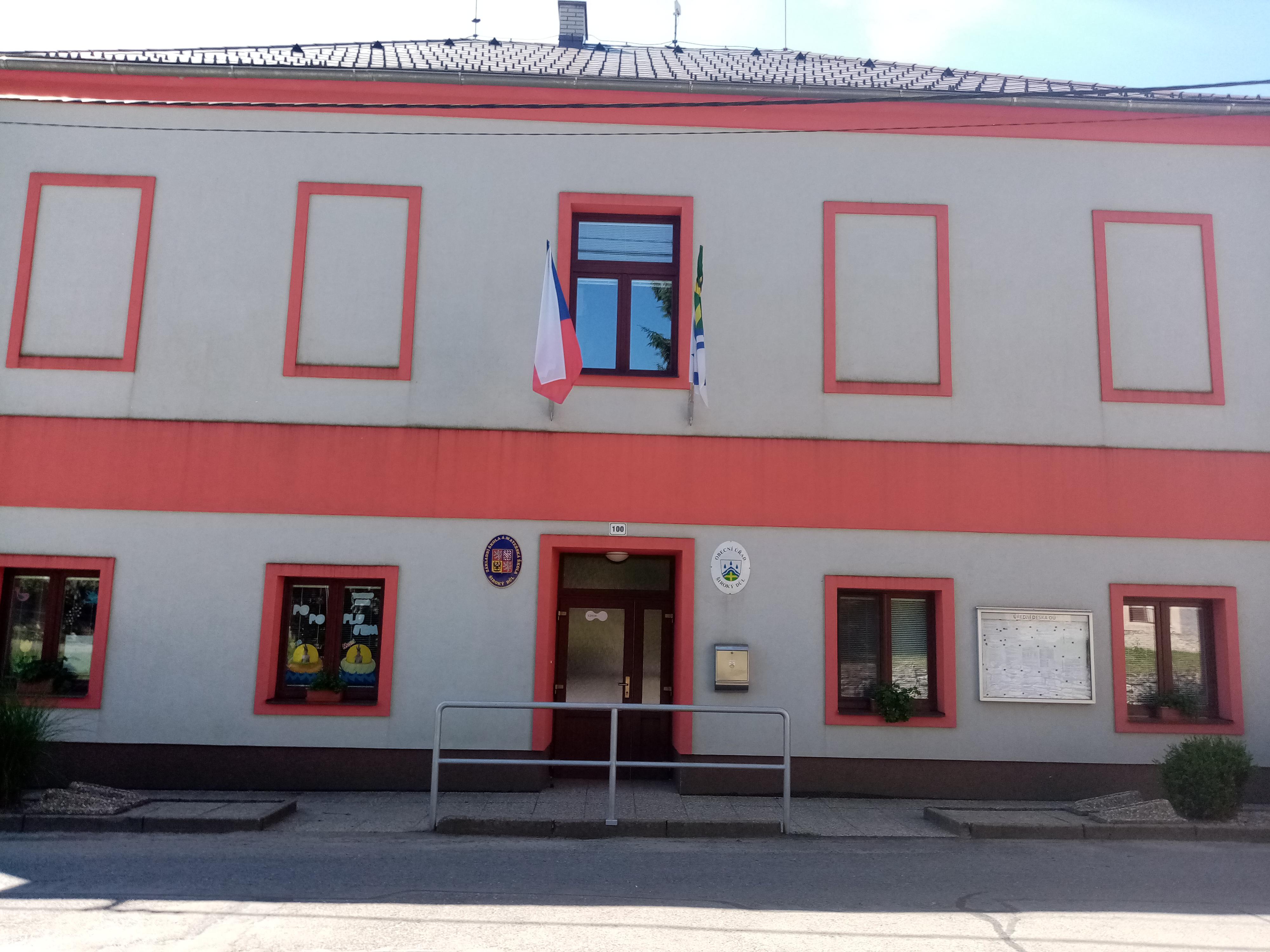 Široký Důl - obecní úřad foto 2