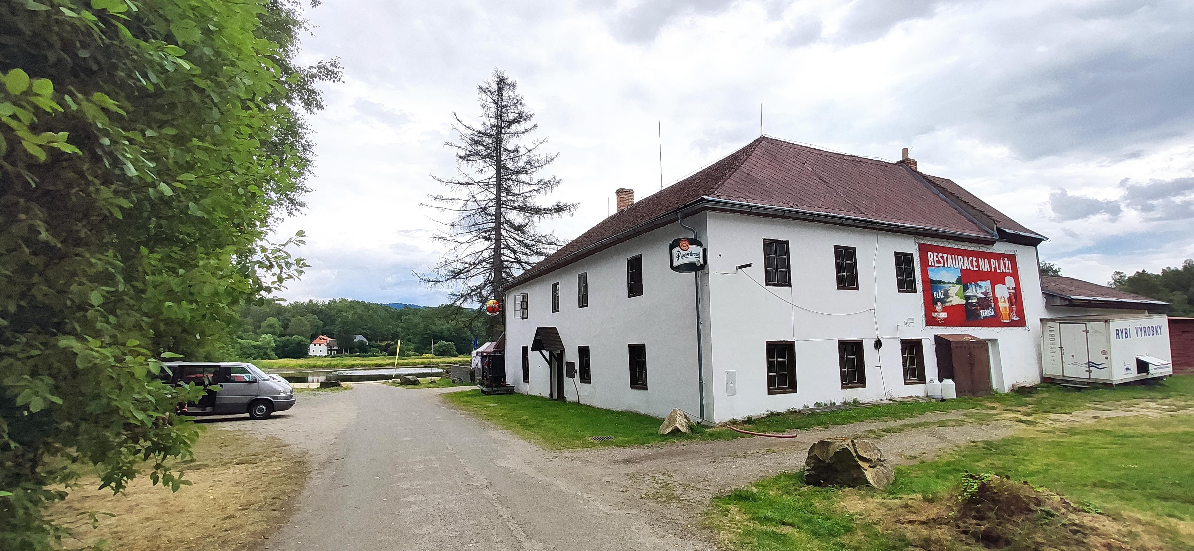 Restaurace u mostu foto 5