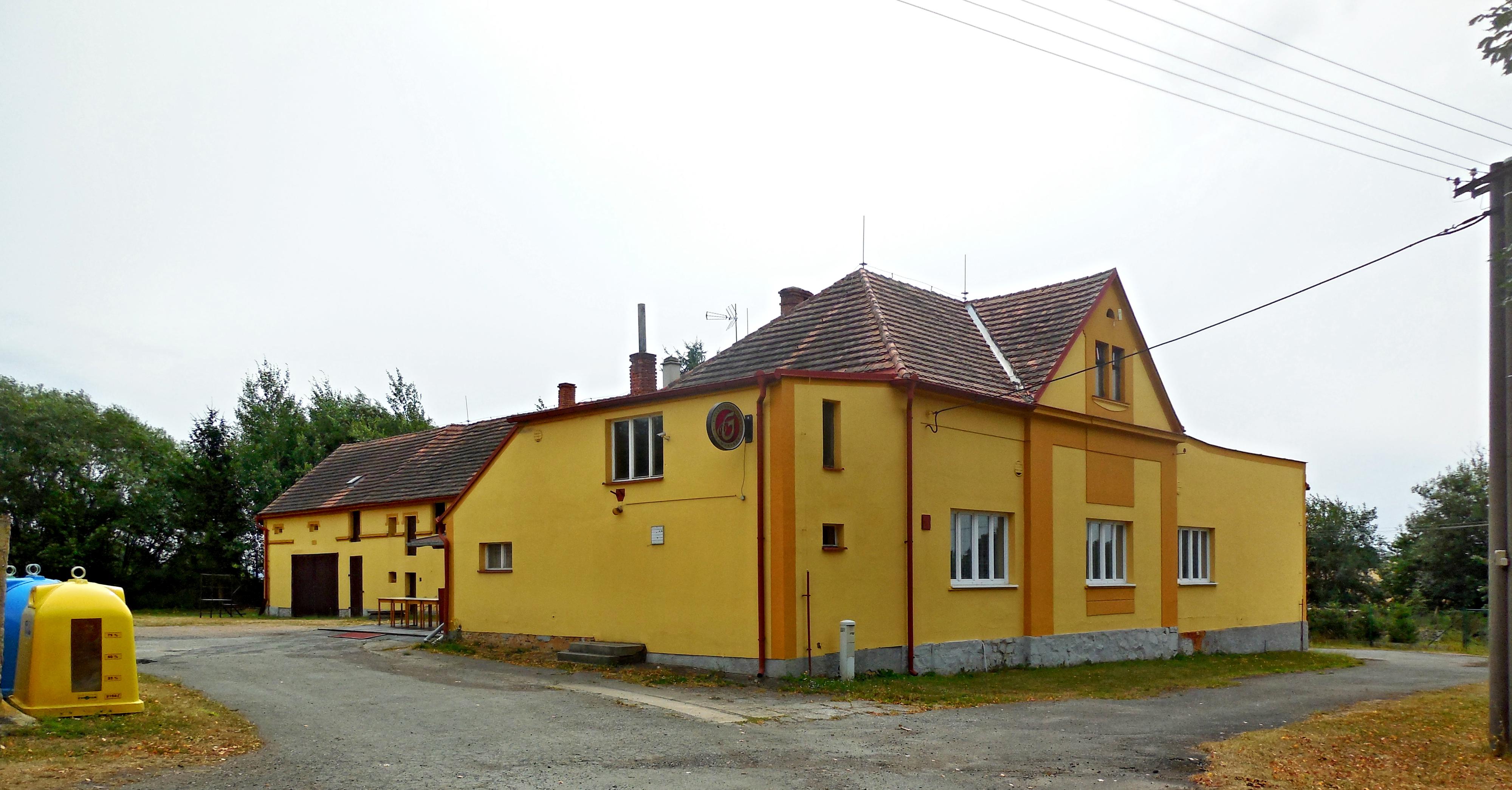 Restaurace u dětského hřiště foto 2