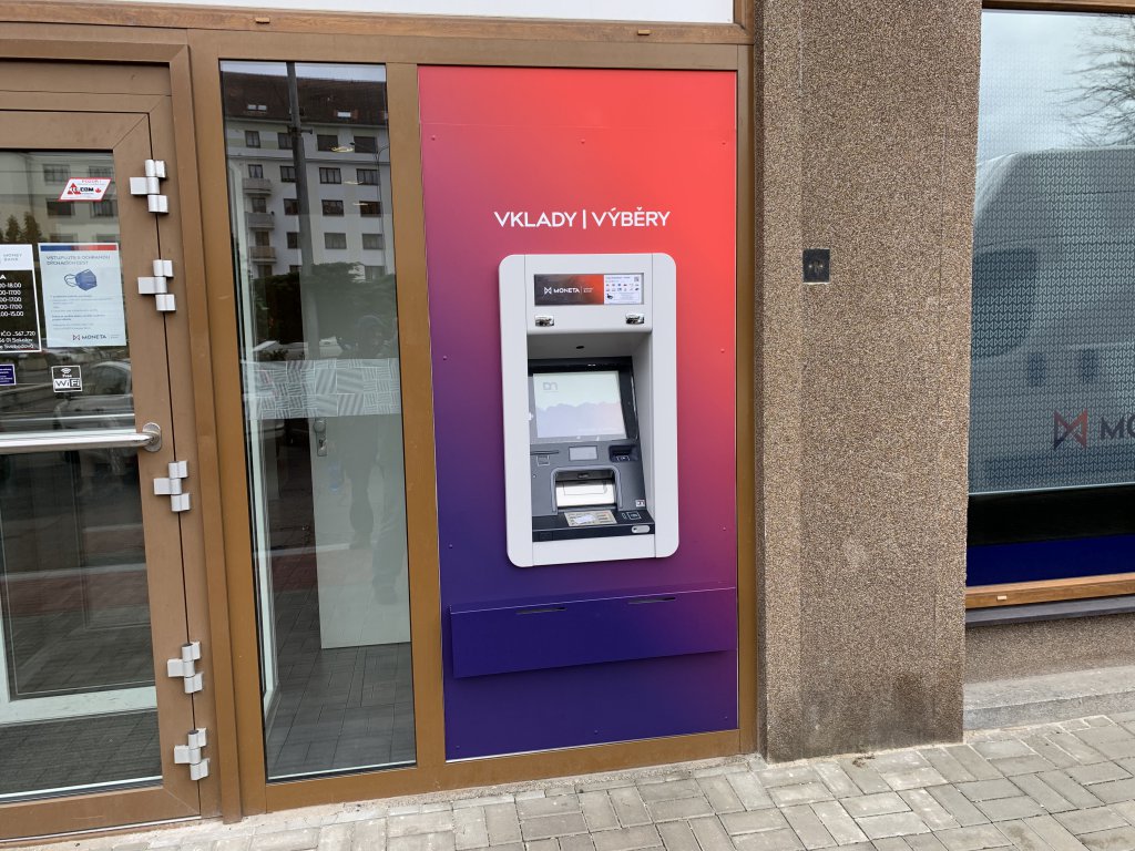 Bankomat MONETA Money Bank vkladový foto 2
