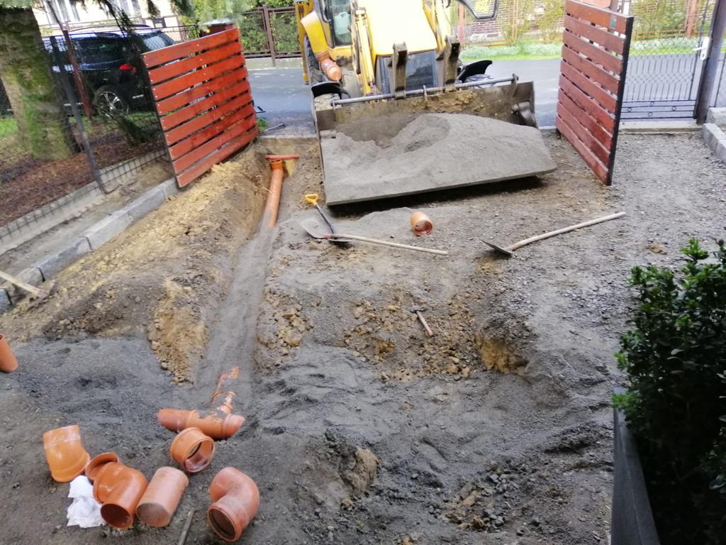 Jan Uhlíř, zemní a výkopové práce bagrem foto 3