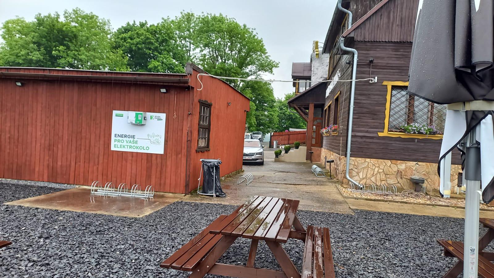Nabíjecí stanice Obří sud Lázně Libverda foto 5