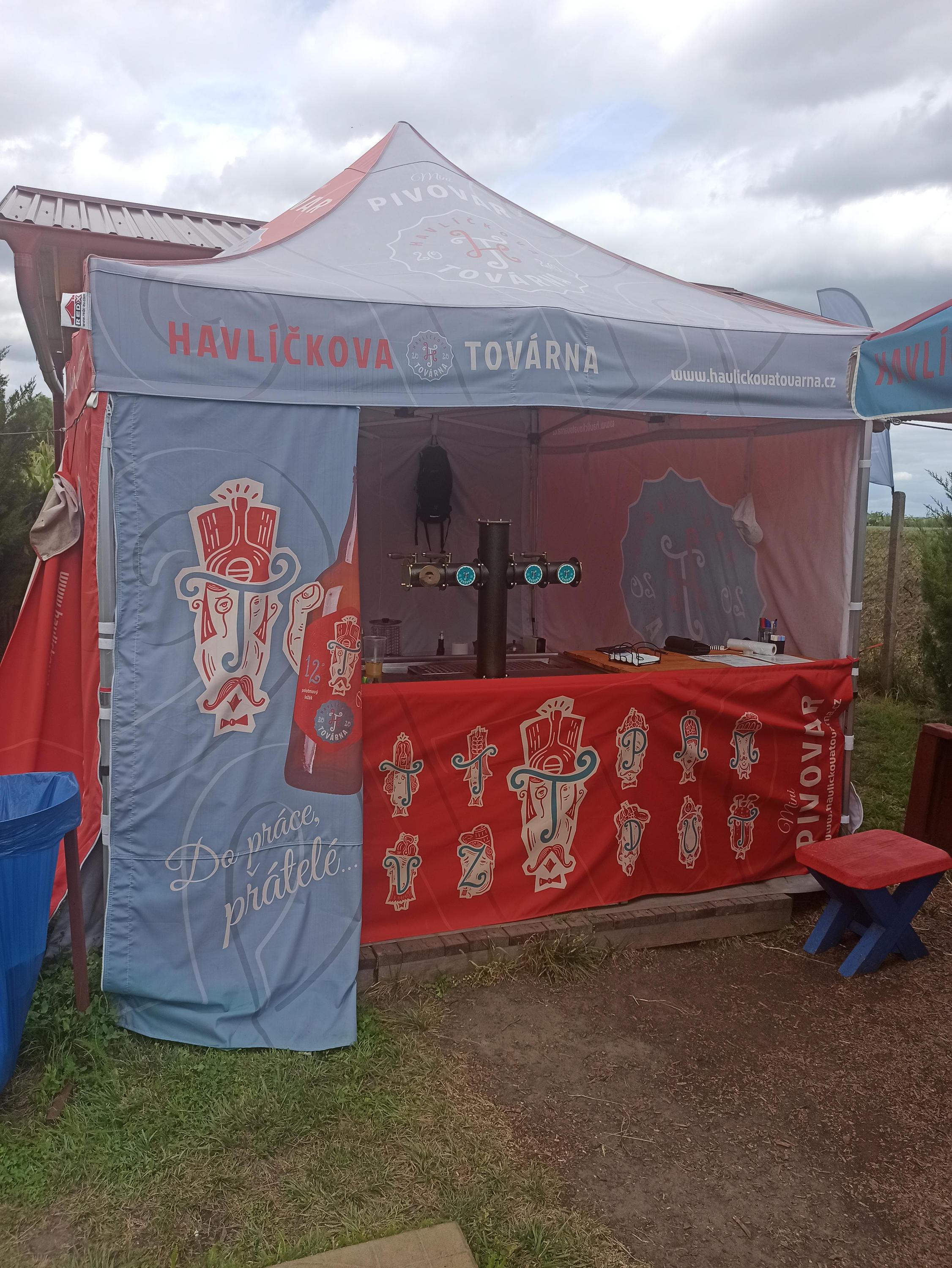 Pivní zahrádka Pod hrází foto 2