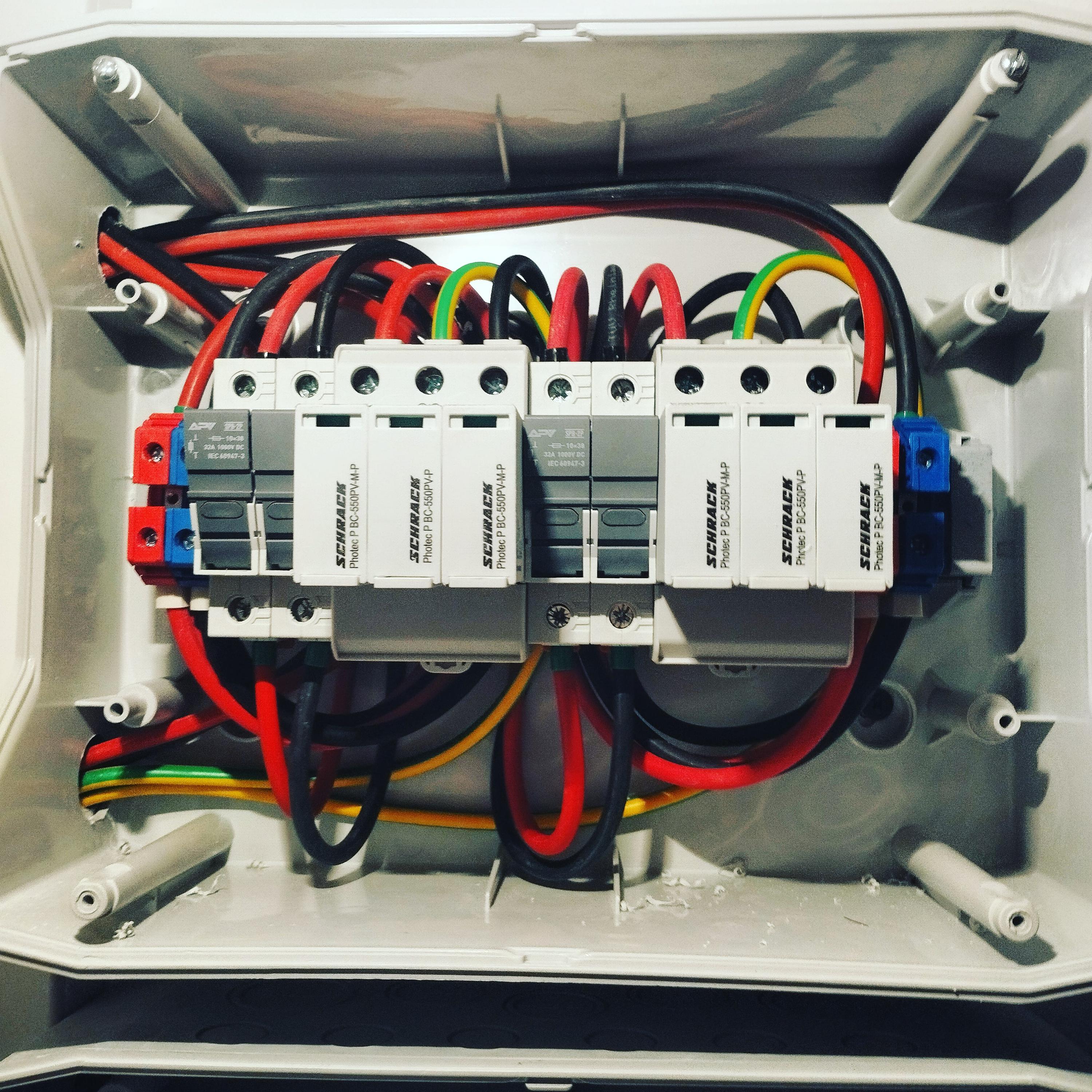 Lukáš Halama - elektroinstalace