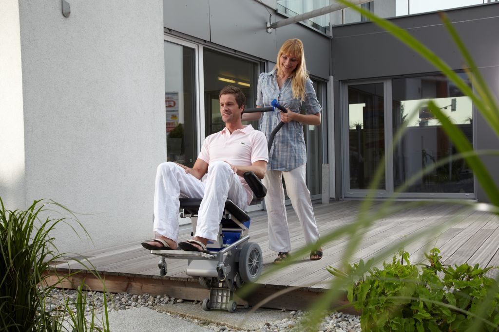 Prodej pásových a kolových schodolezů