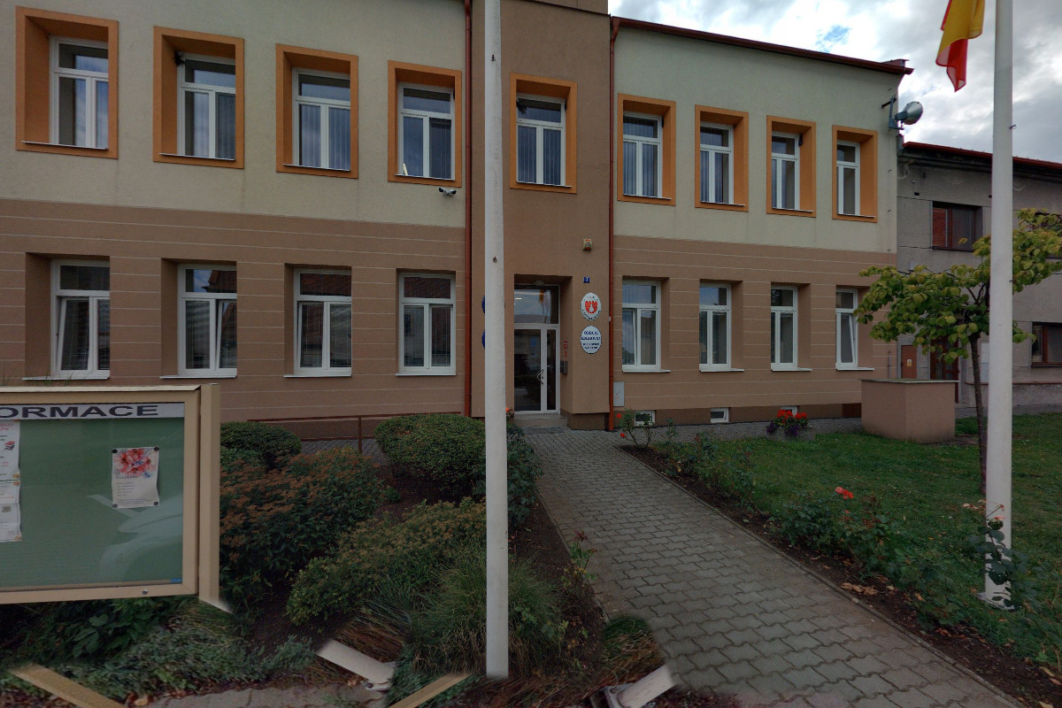 Klenovice na Hané - obecní úřad foto 2