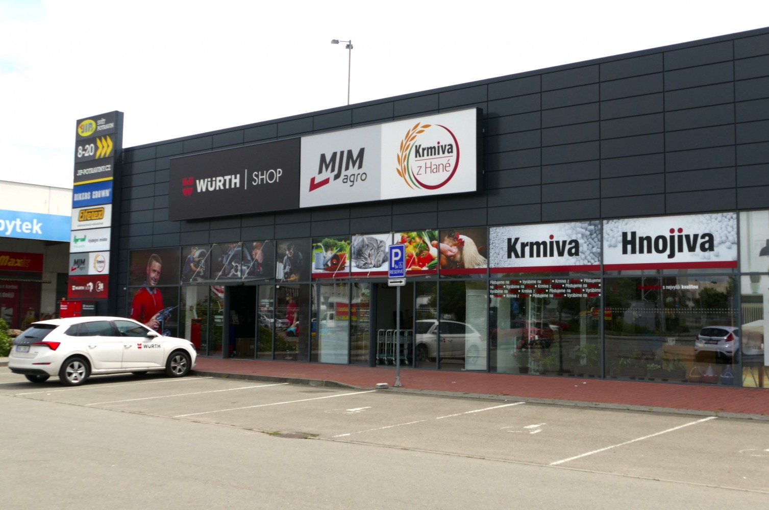 MJM agro, a. s. - prodejna krmiv foto 3