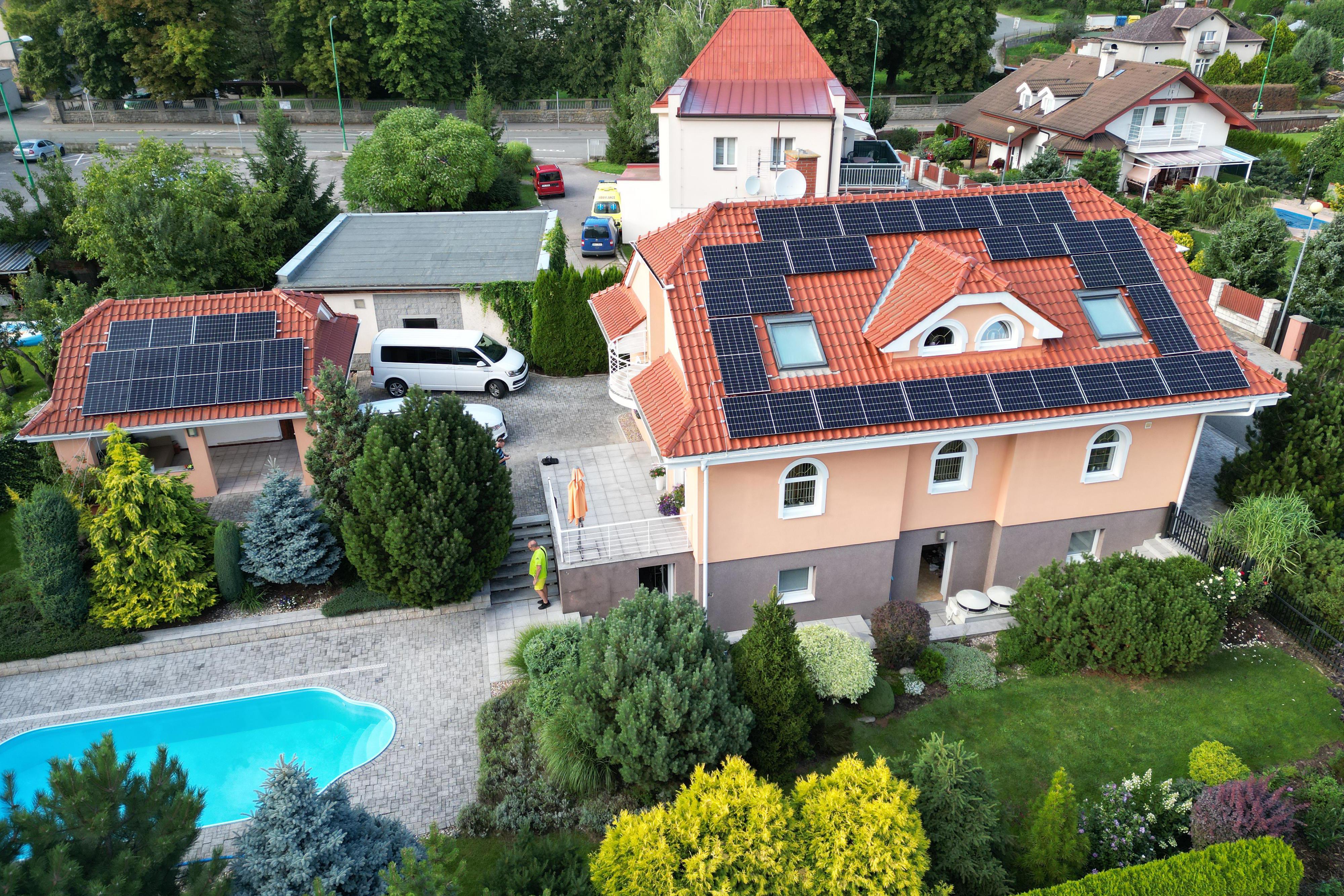 Jan Jušta - Fotovoltaické elektrárny a tepelná čerpadla