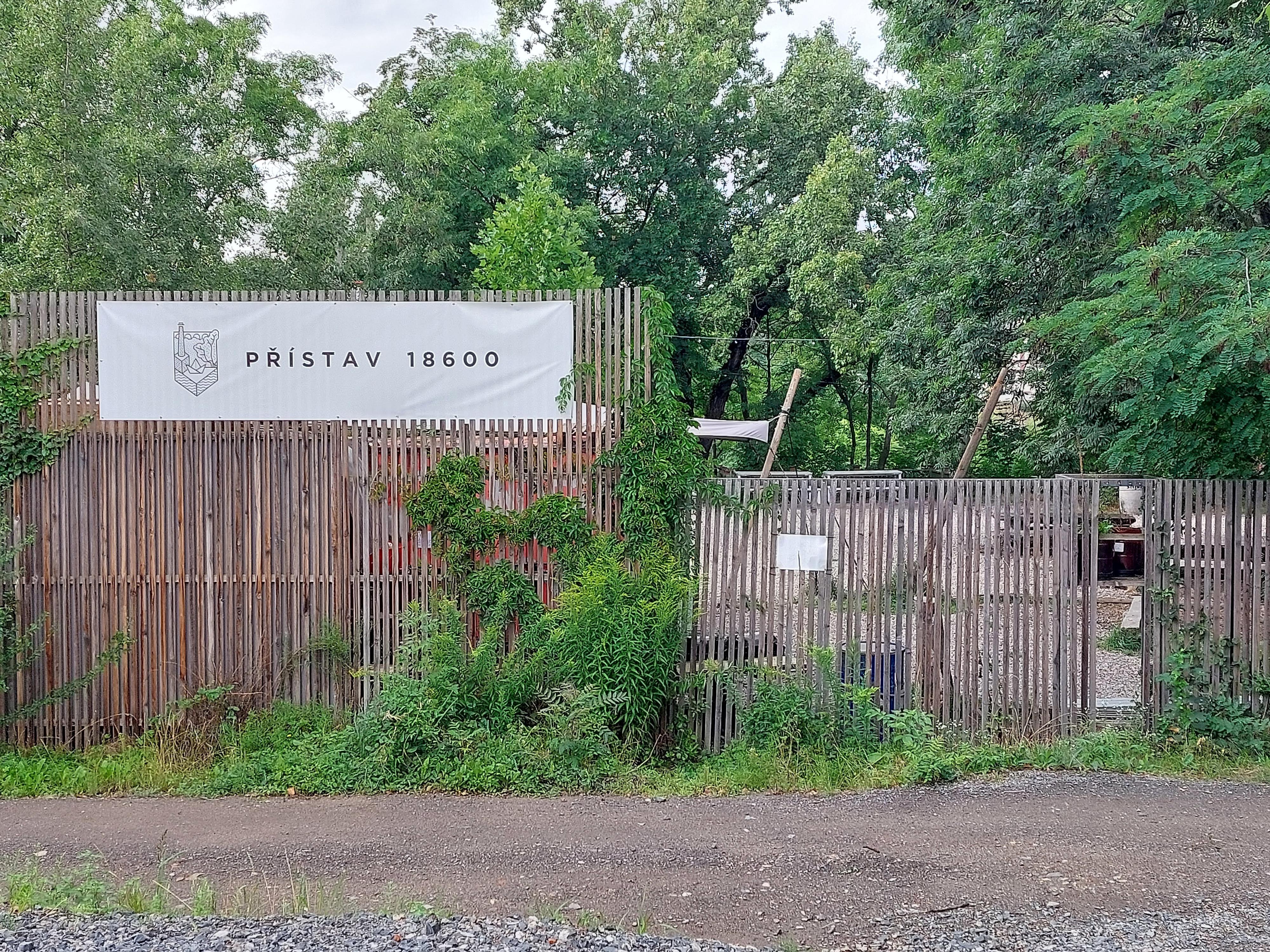 Přístav 18600 foto 4