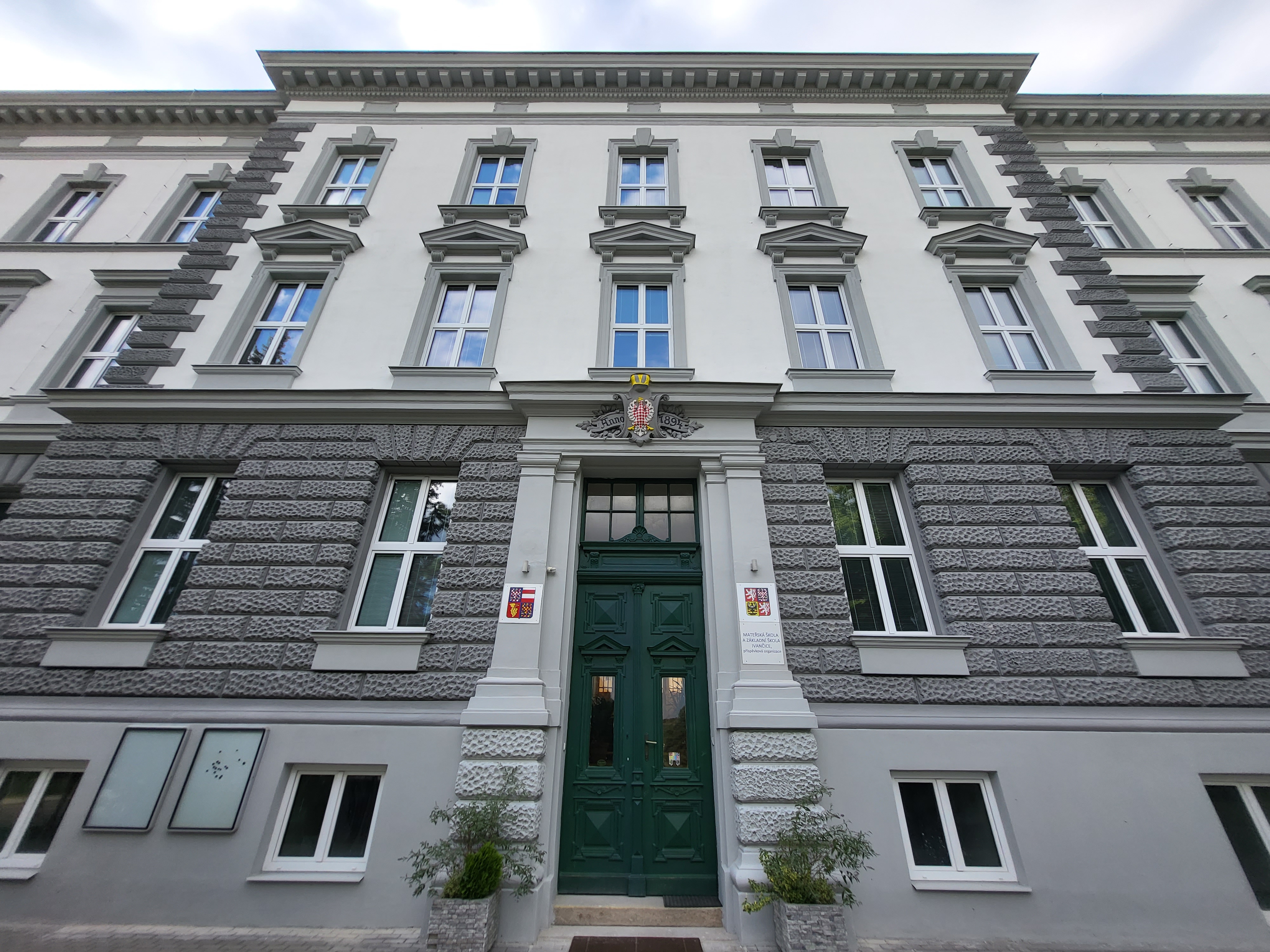 ZŠ Ivančice, Široká