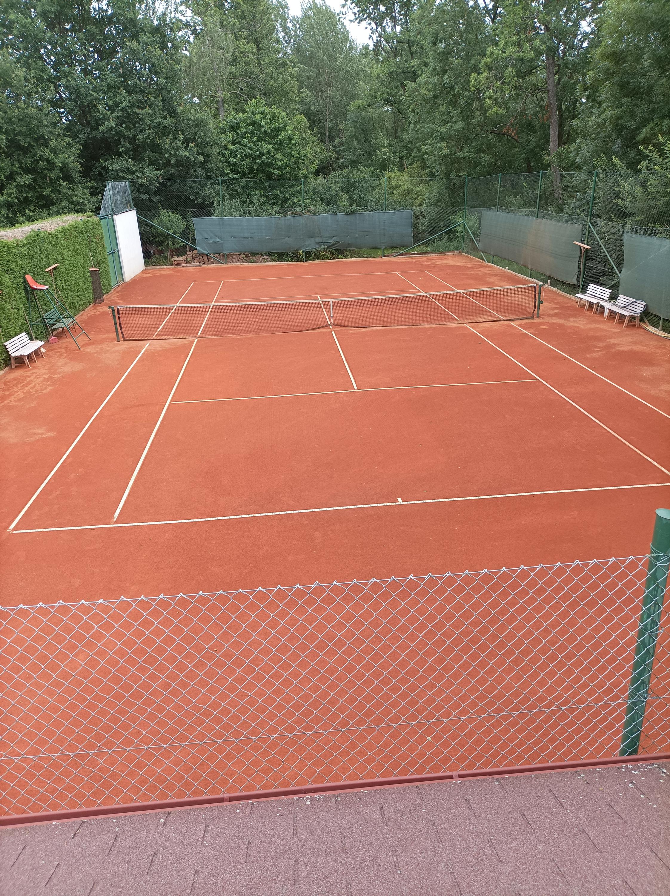 Tenisový kurt mlýn foto 2