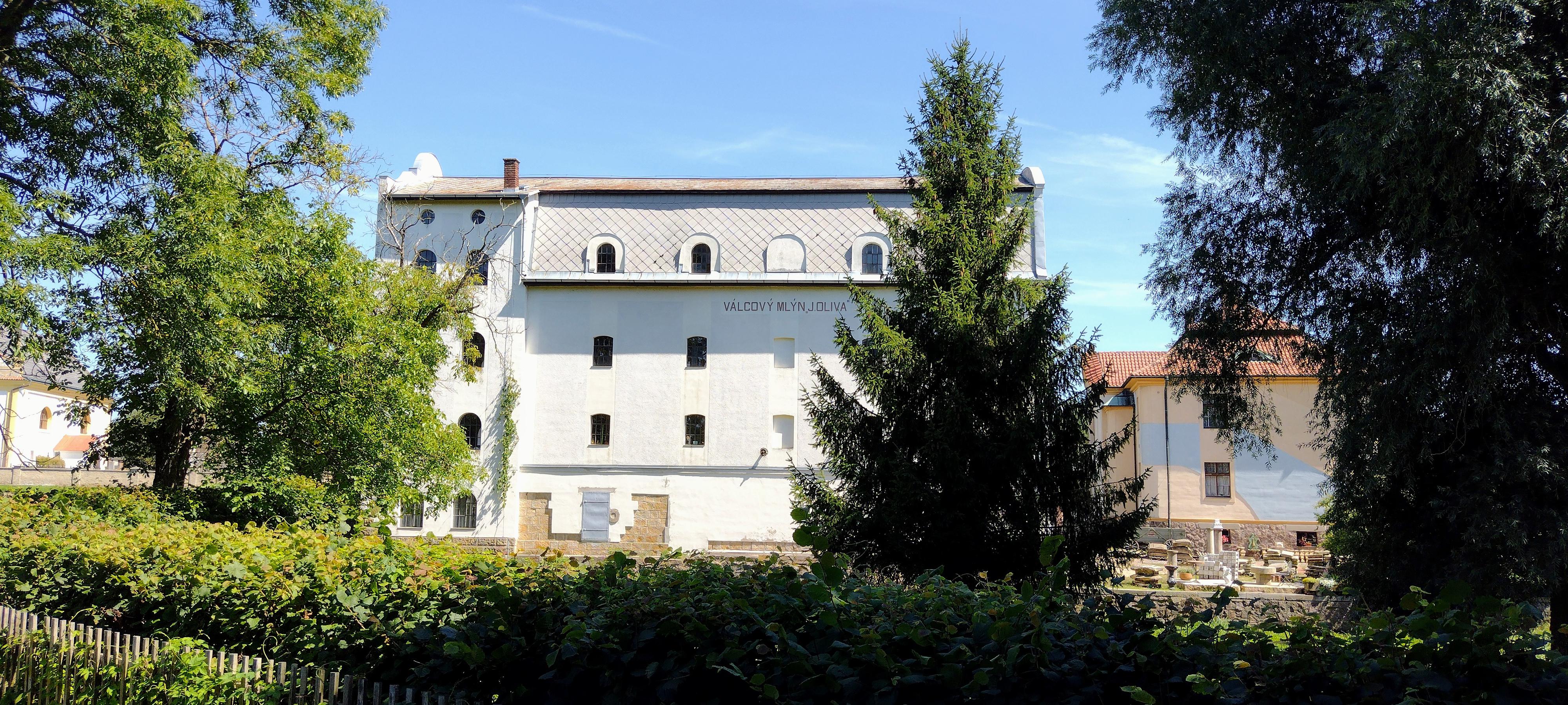 Starožitnosti Lučický mlýn foto 5