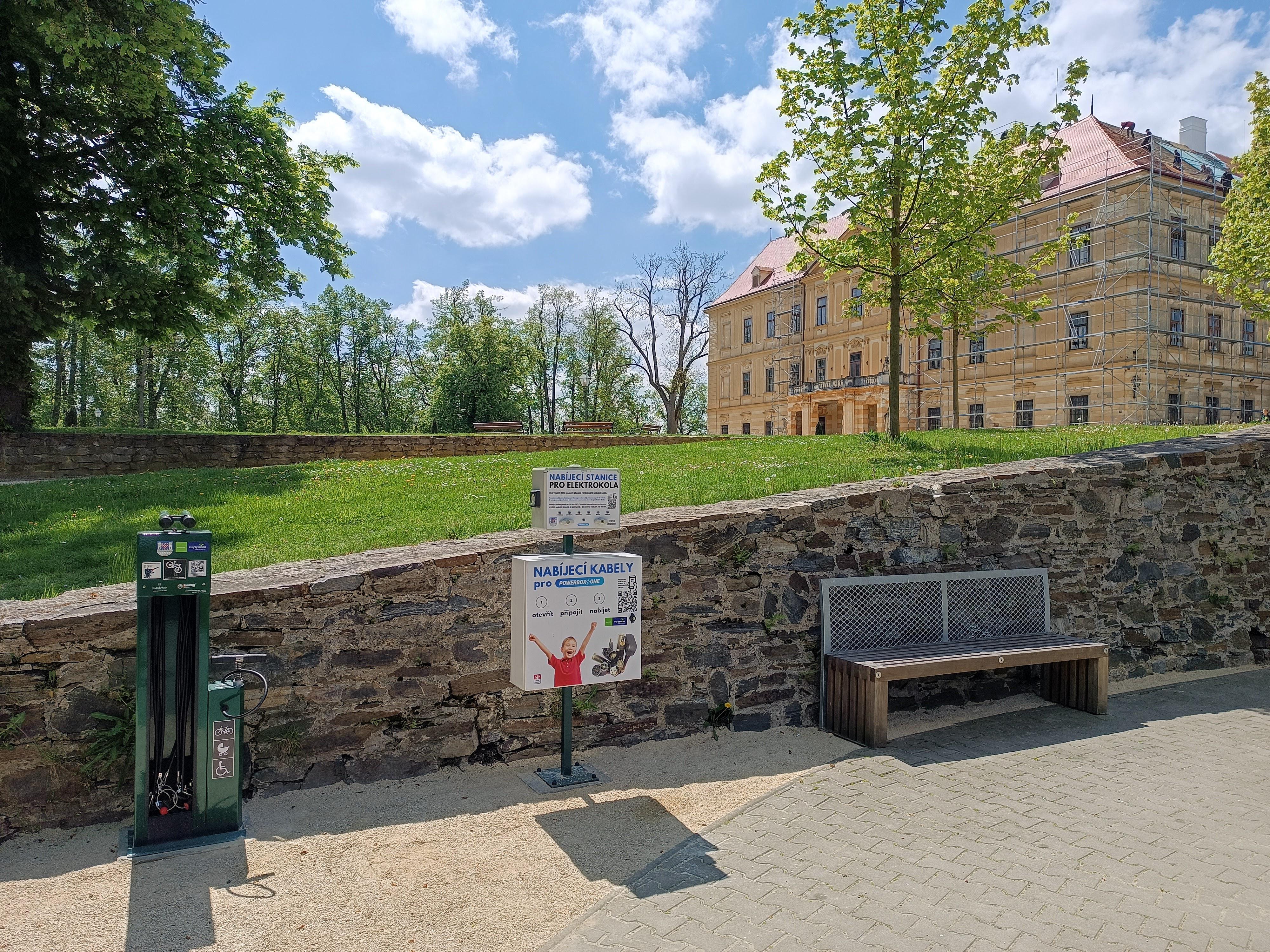 Nabíjecí stanice Turistické informační centrum Jemnice foto 3