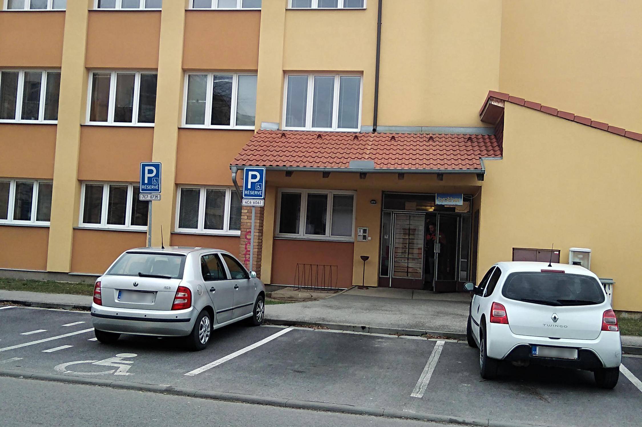 Pedikúra  Clasic + Diabetes foto 1