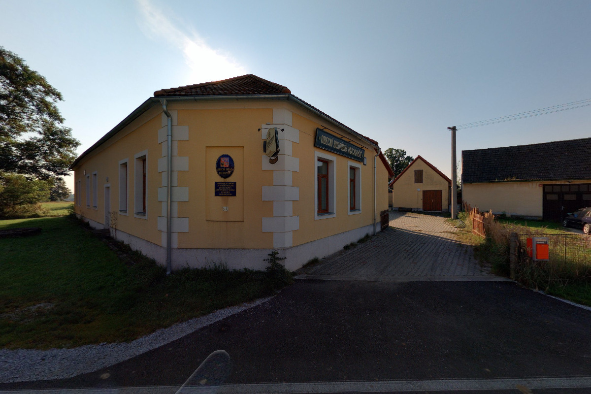 Hrachoviště - obecní úřad