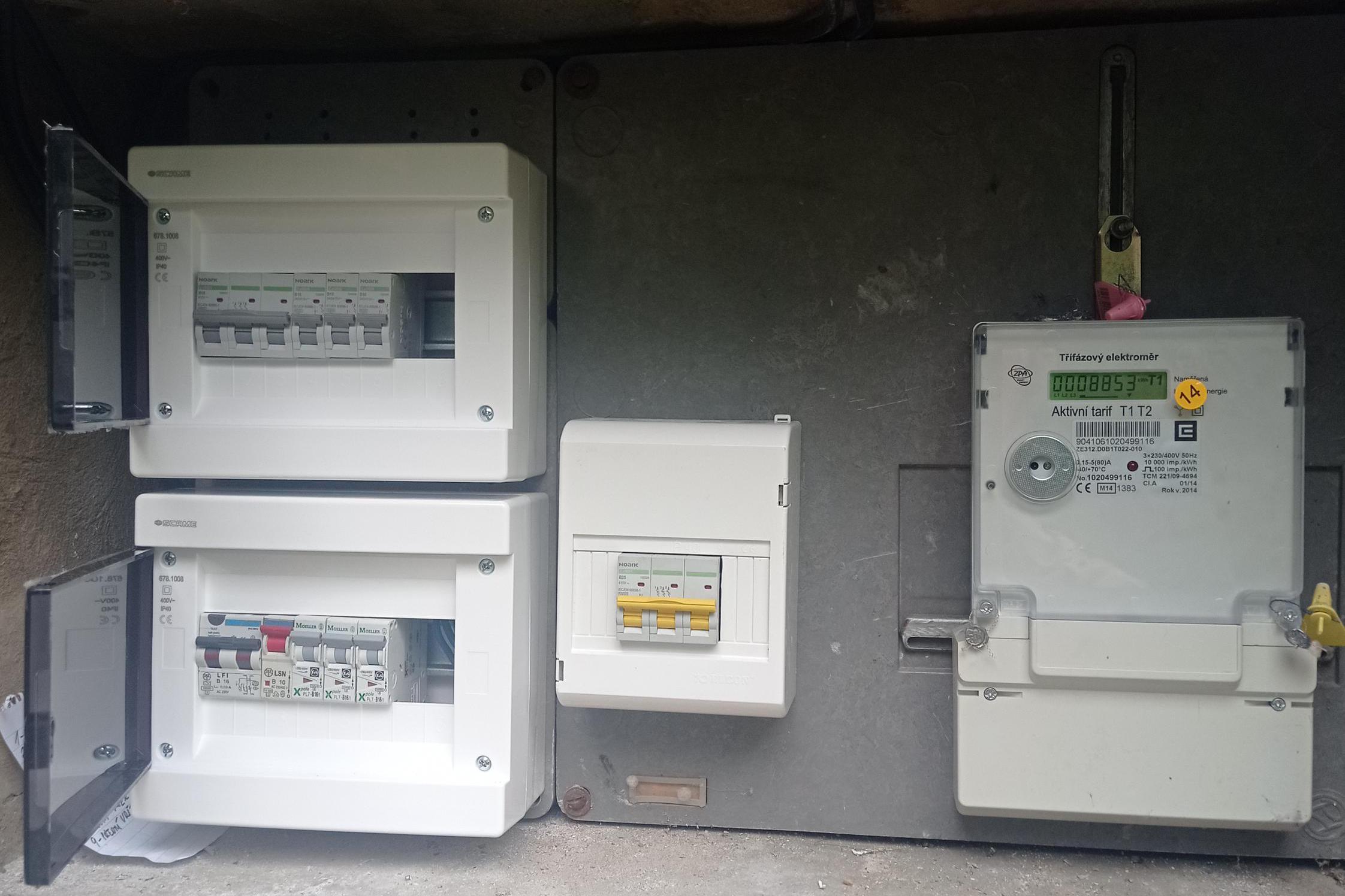 Michal Jareš - Elektroinstalace