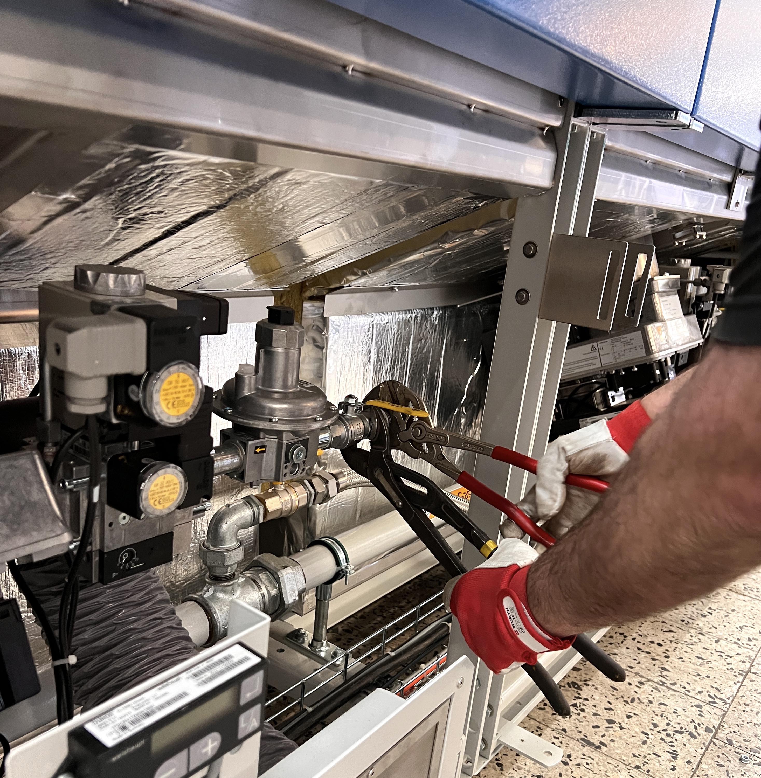 MONTIPRO - Instalatéři a topenáři foto 4