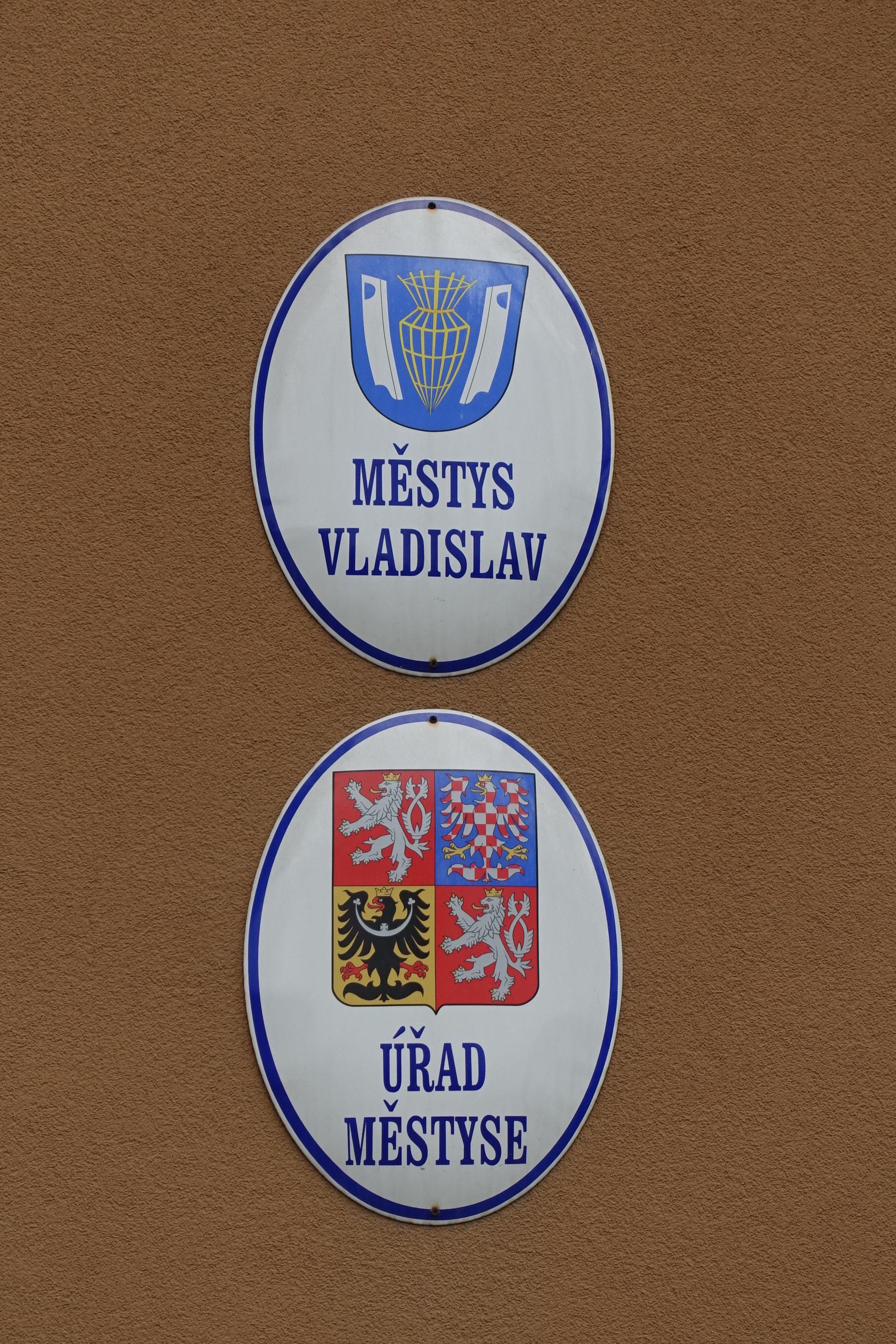 Vladislav - úřad městyse foto 2