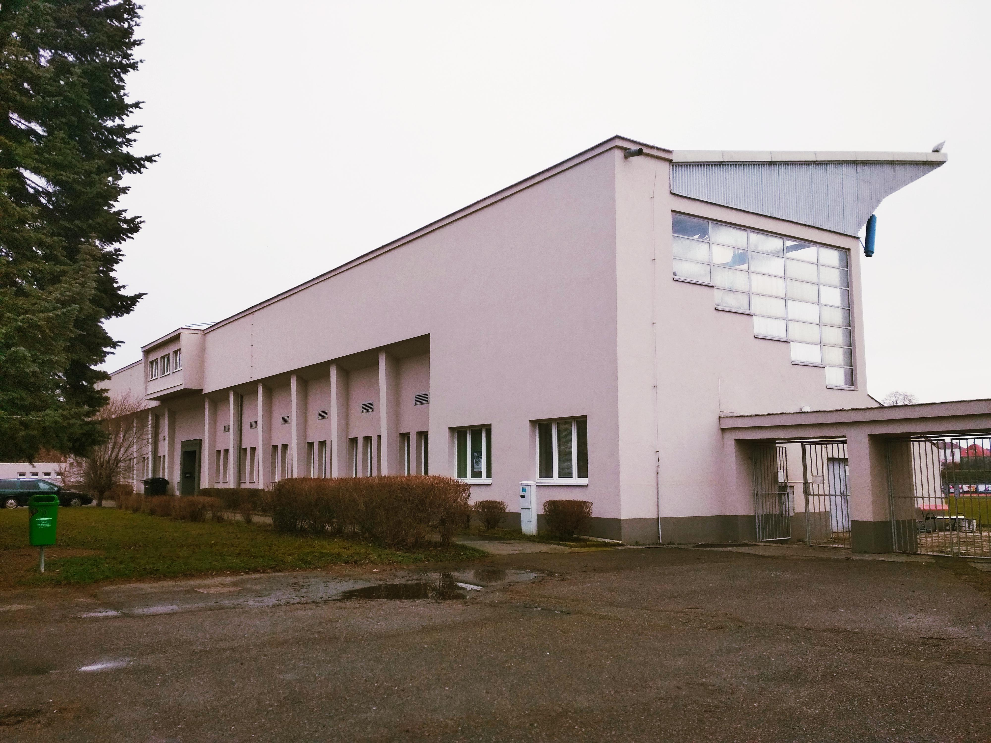 Městský atletický stadion Dukla foto 3