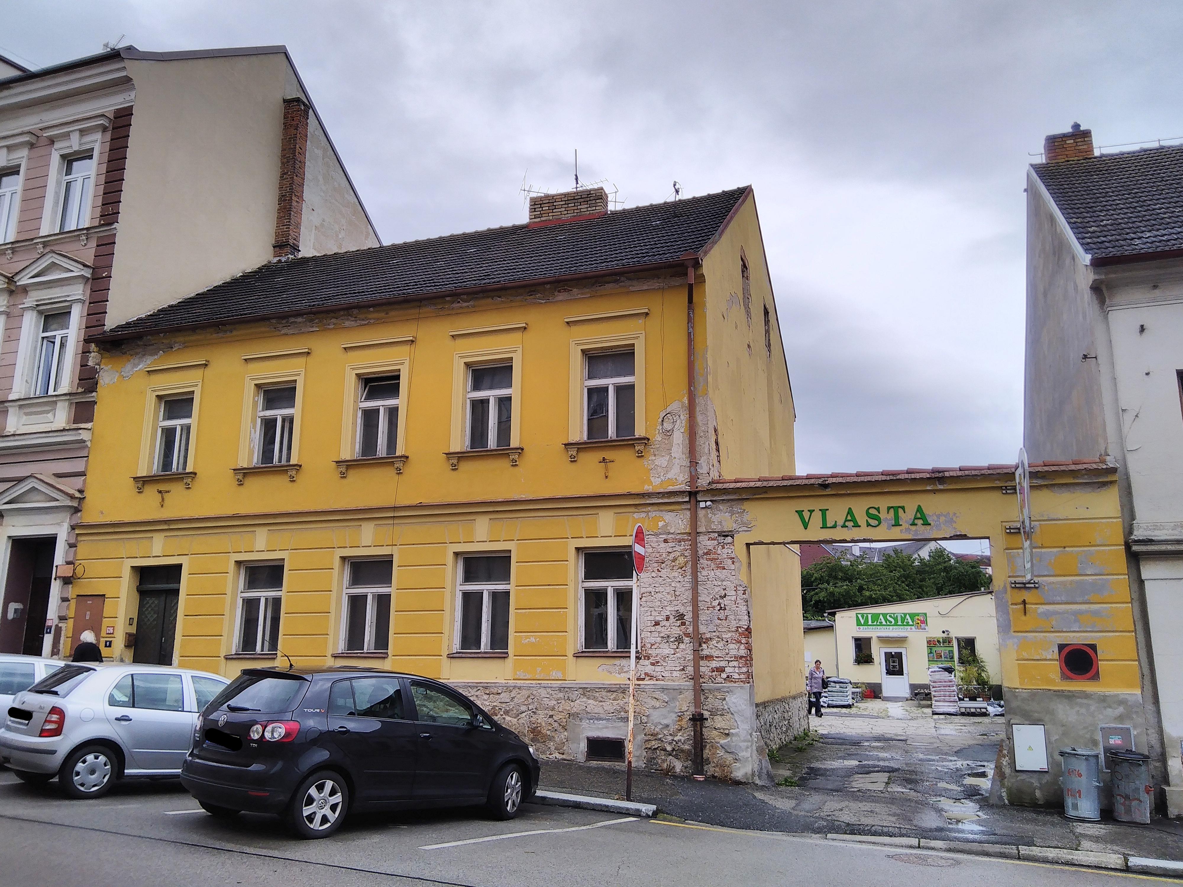 Obchod VLASTA ve dvoře foto 5