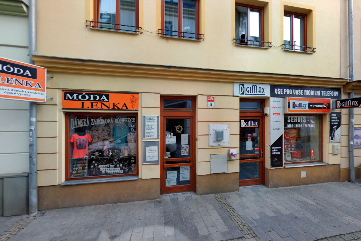 AZURO reality - Lenka Zapletalová