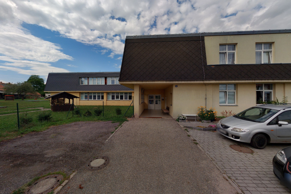 MŠ Kamenný Újezd, Budovatelská foto 4