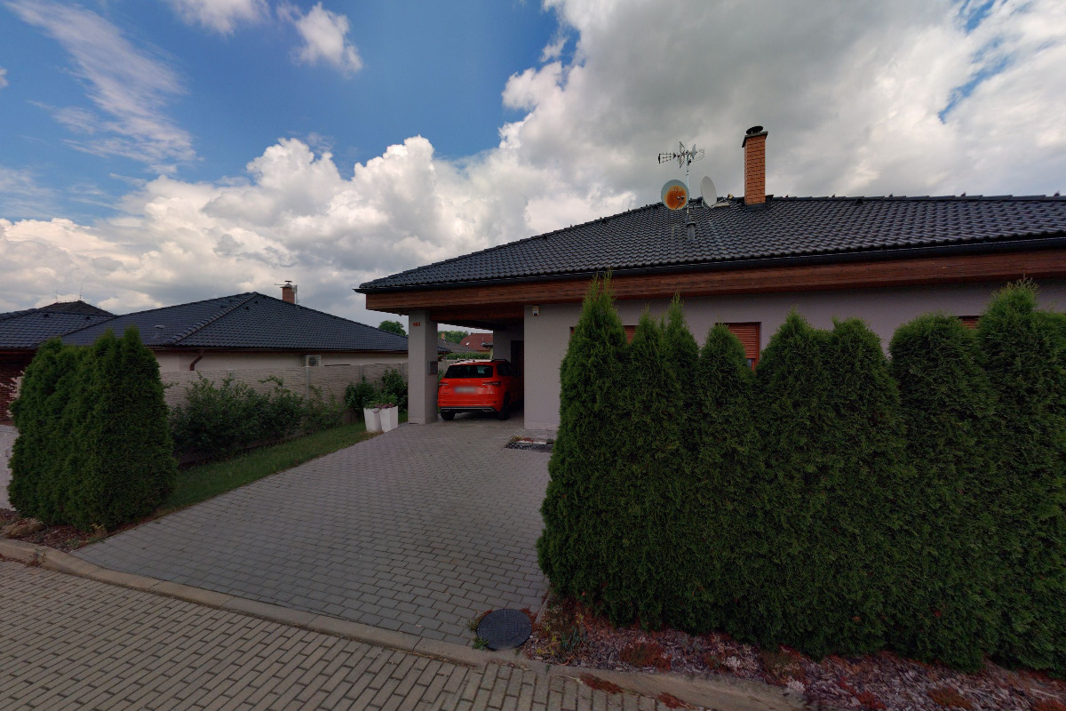 Miroslava Zelená - Soudní překladatelka a tlumočnice