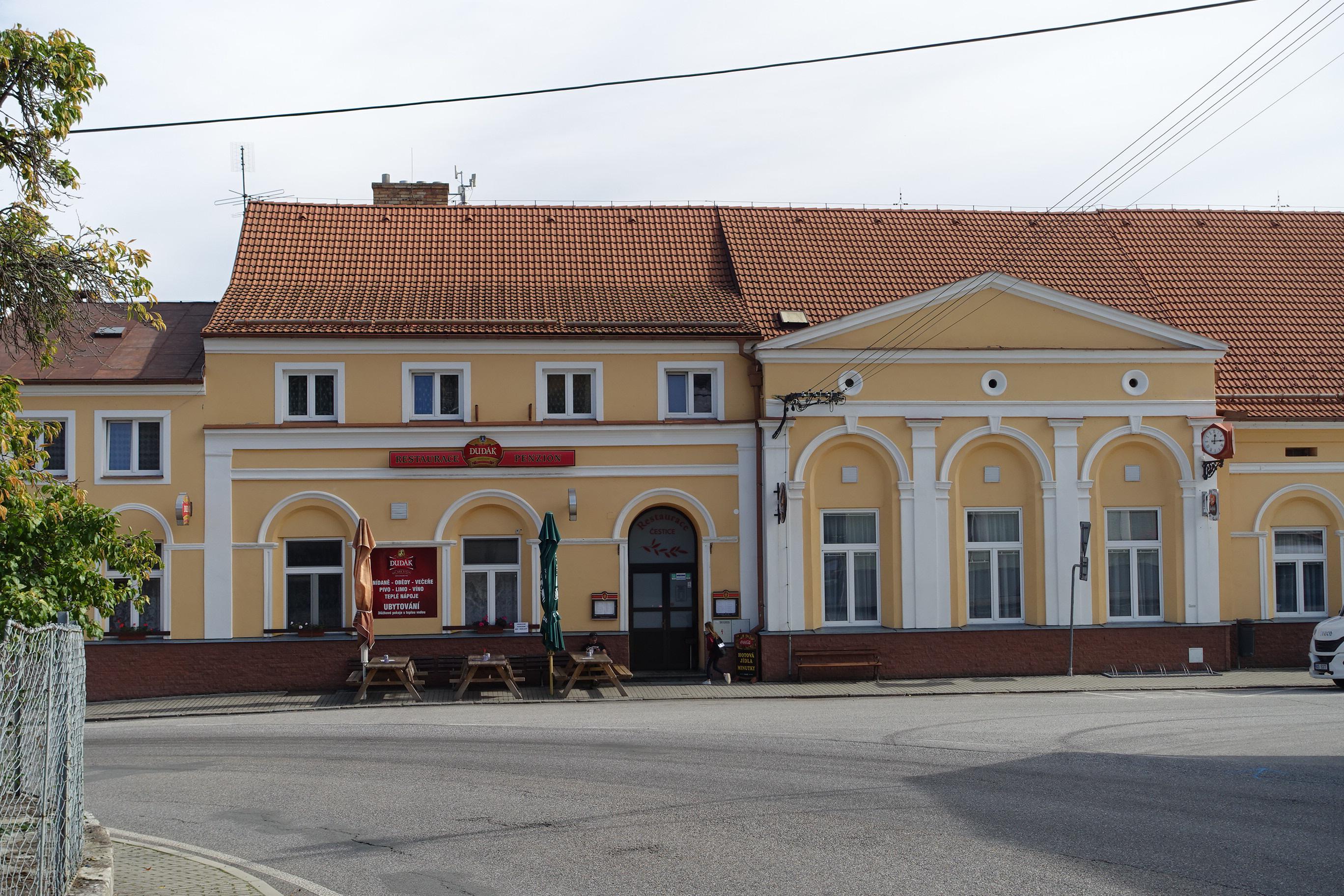 Restaurace Lidový dům - Čestice