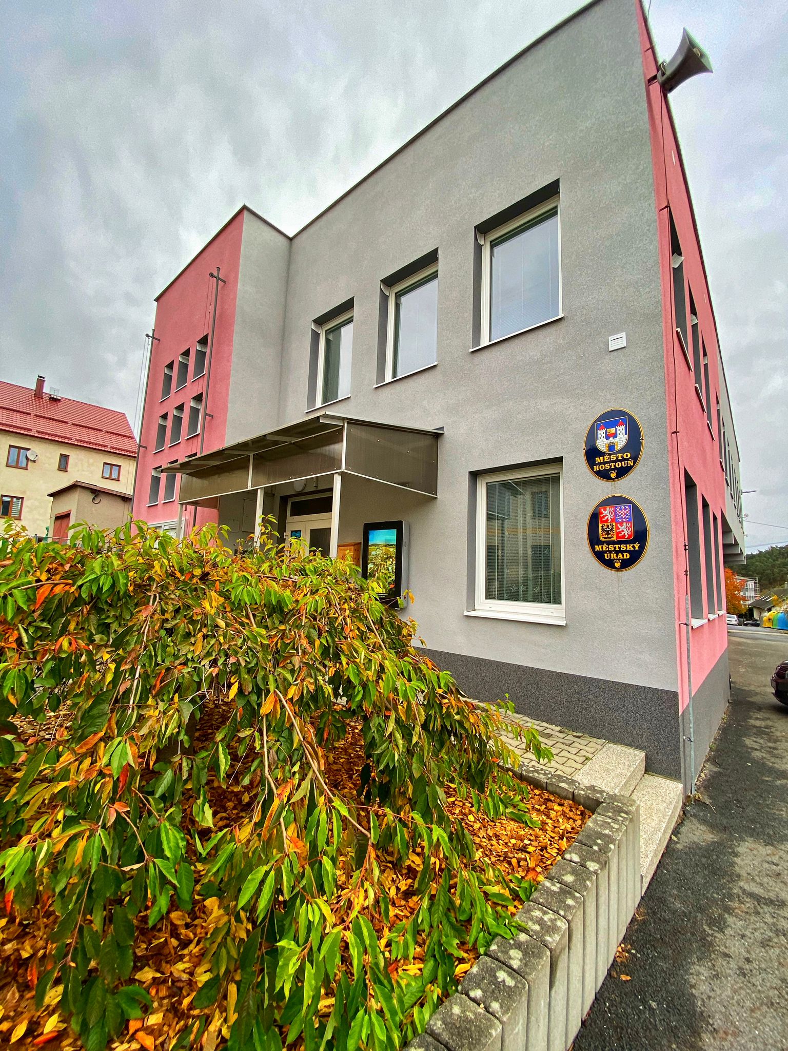 Hostouň - městský úřad foto 4