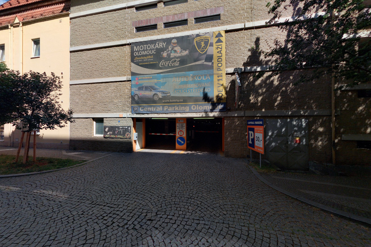 Kryté parkoviště Koželužská