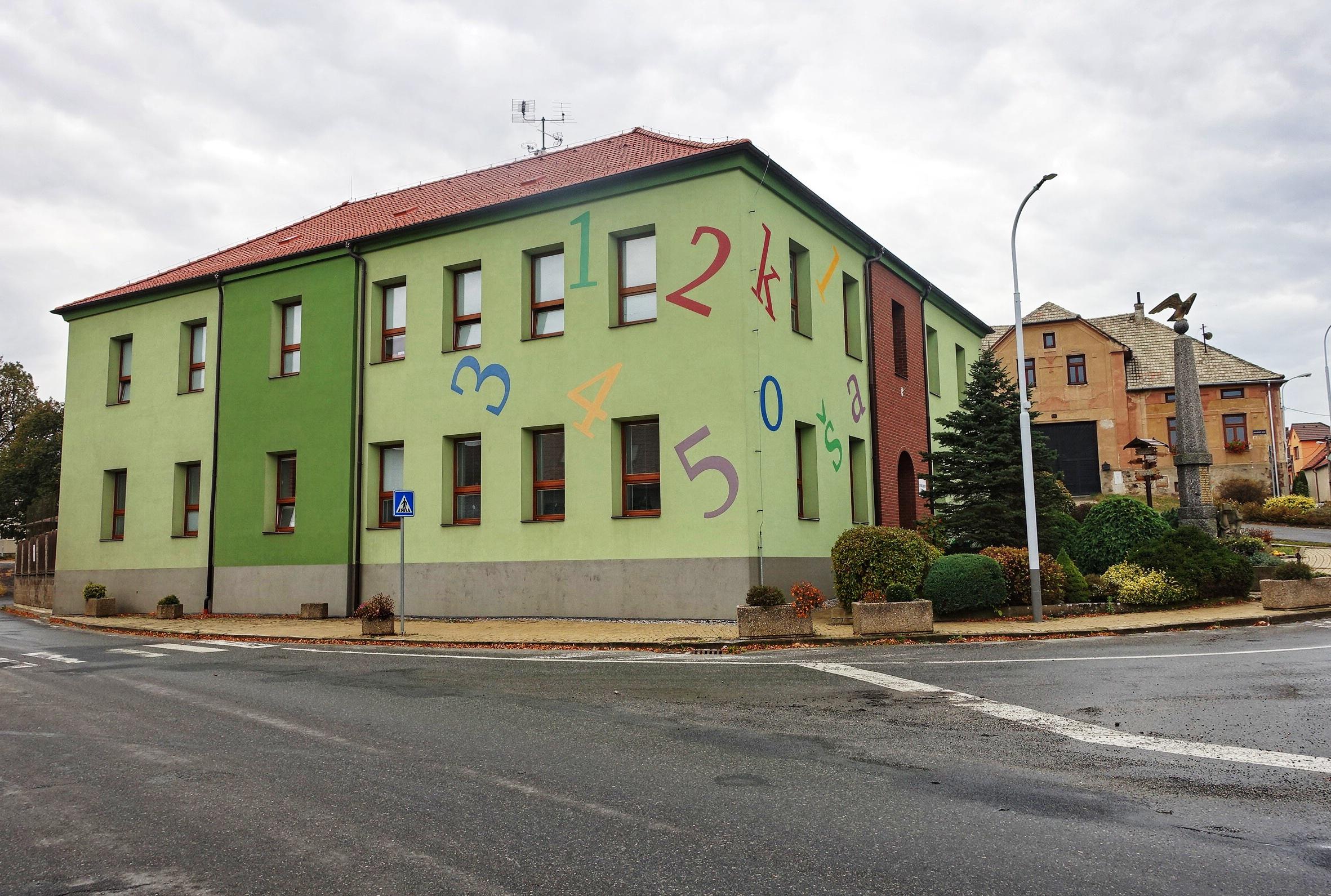 ZŠ a MŠ Stařeč foto 3